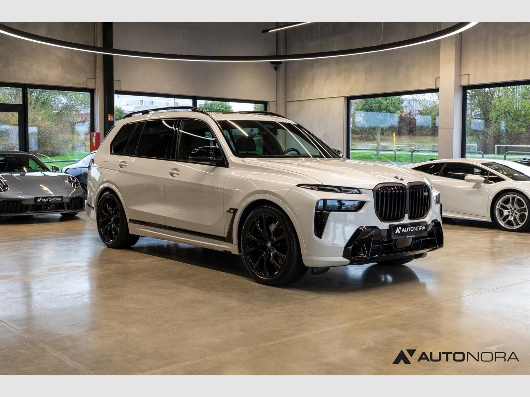 BMW X7 M60i xDrive (2025) - Photo 3