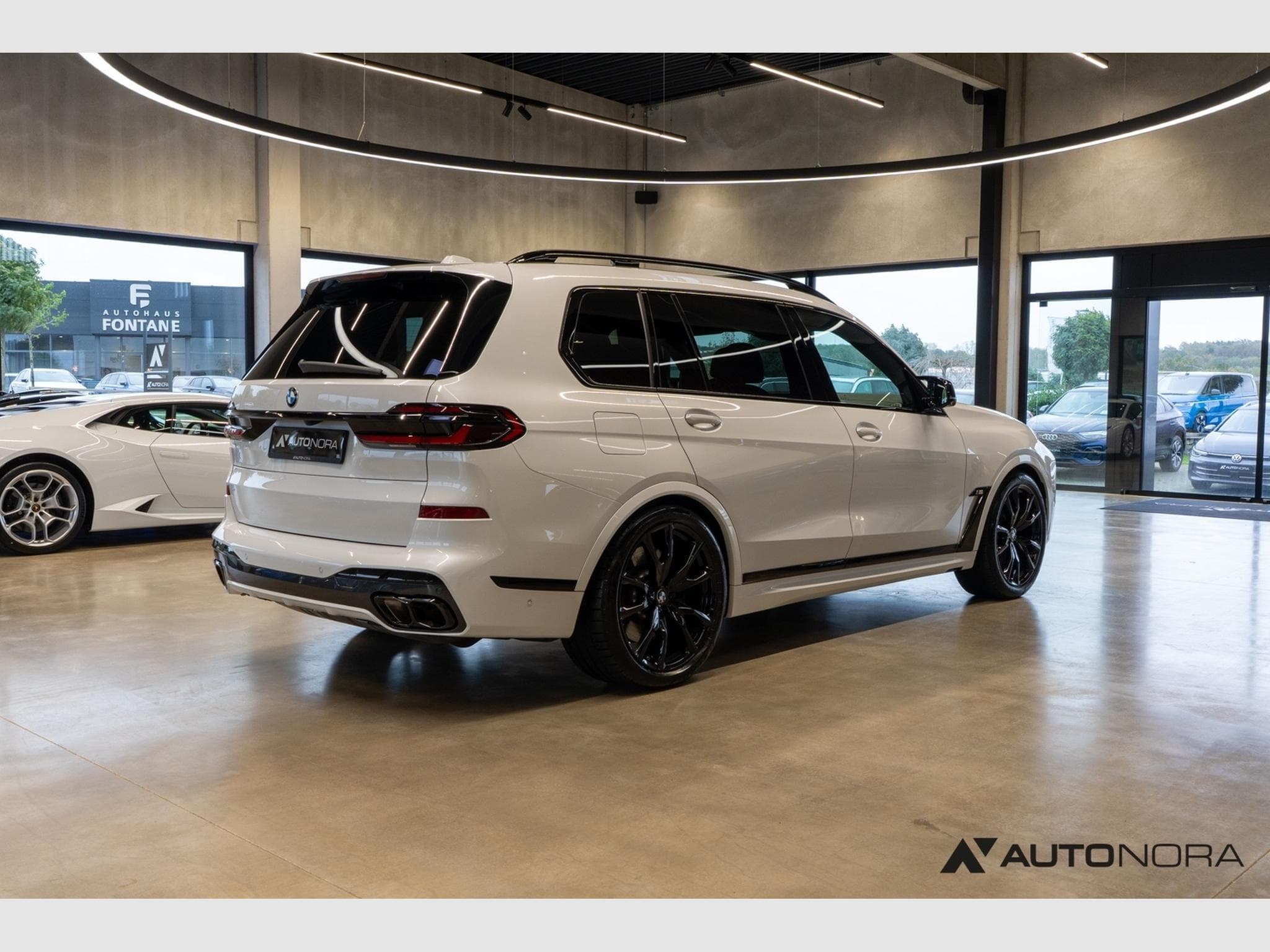 BMW X7 M60i xDrive (2025) - Photo 4