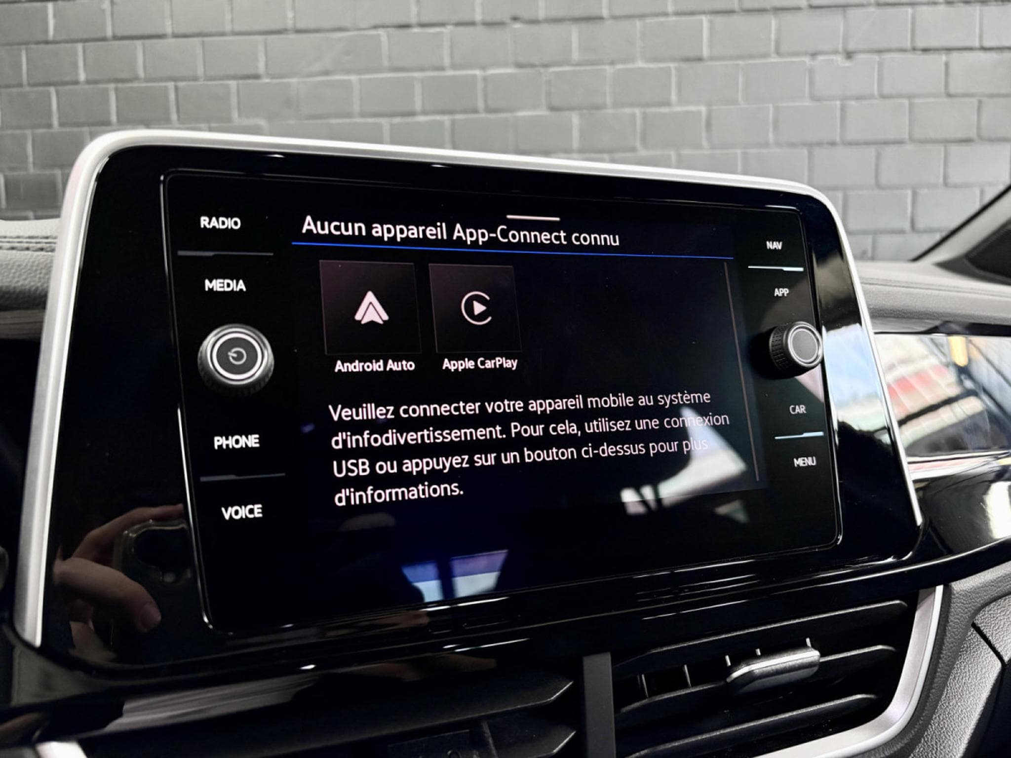VW T-Roc R-Line Edition 1.5 TSI 150 CV DSG7 *ACC* CAM * HAYON * (2025) - Foto 18
