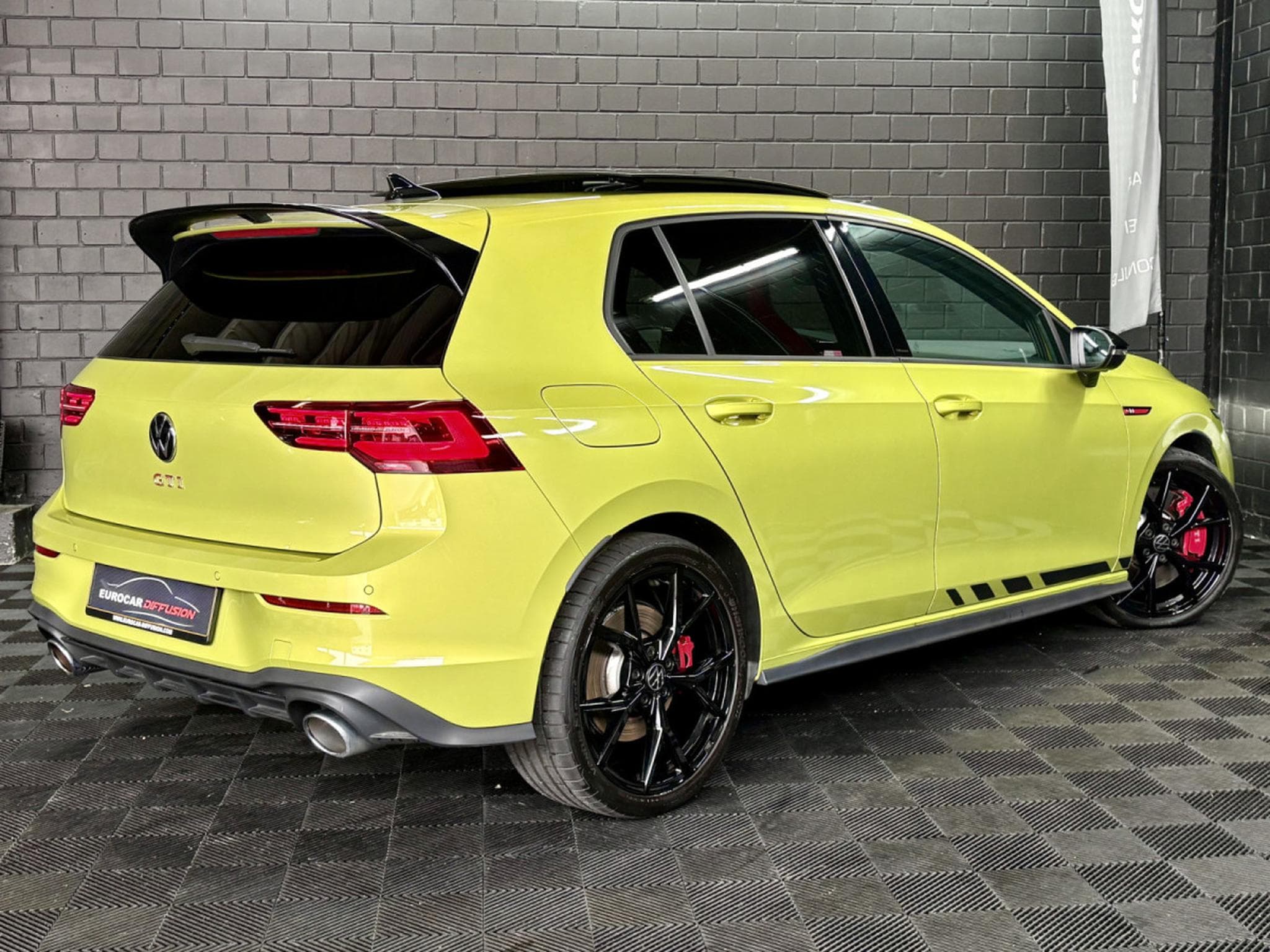 VW Golf GTI Clubsport 2.0 TSI 300 CV DSG7 * DCC *PANO*MATRIX* *HARMA (2024) - Foto 6