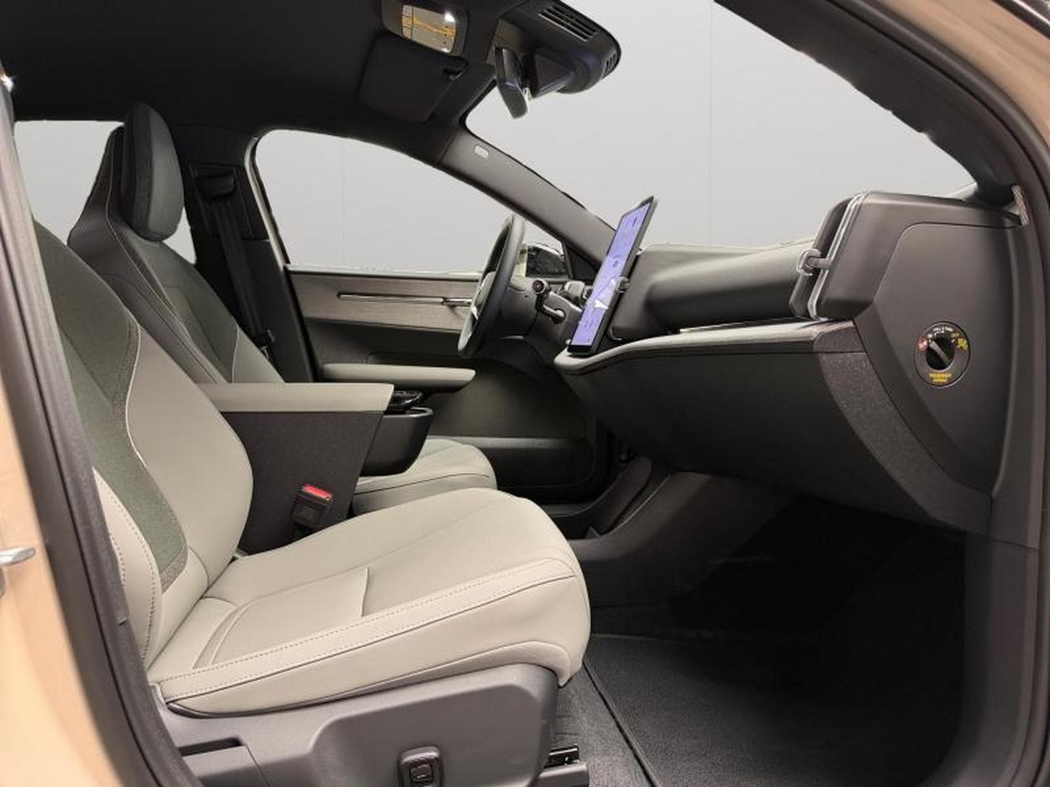 Volvo EX30 Plus BLACK EDITION P5 Long Range / Électrique 2026 (2025) - Photo 15