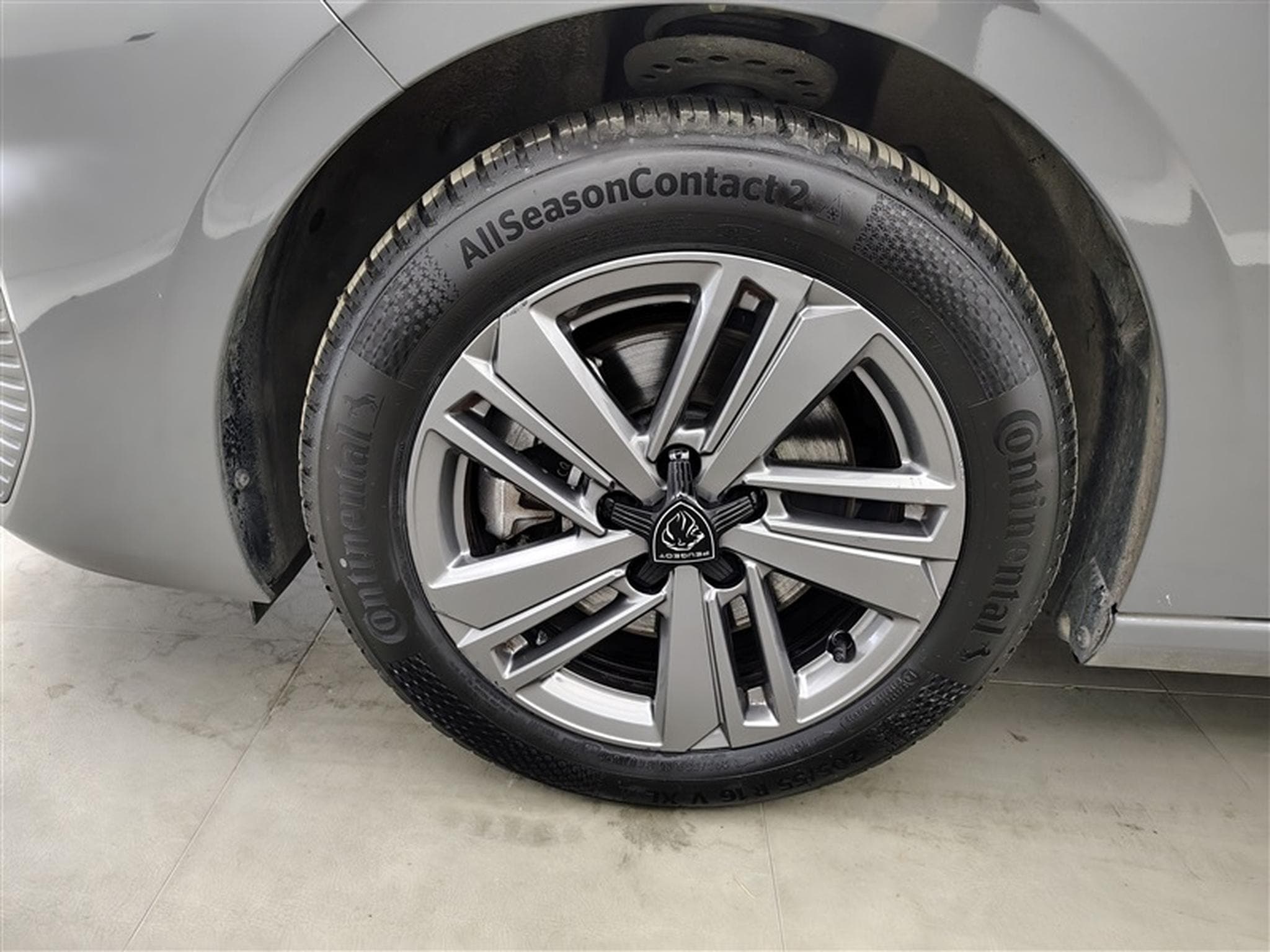 Peugeot 308 SW 1.2 PureTech 130cv EAT8 Active Pack NAVI / FULL LED / PDC (2024) - Photo 6