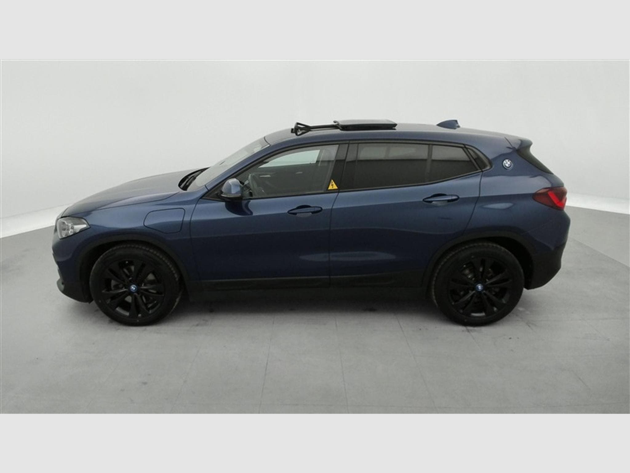 BMW X2 PHEV 1.5iA xDrive25e Sportline NAVI/TO PANO/FULL LED/JA18 (2023) - Photo 3