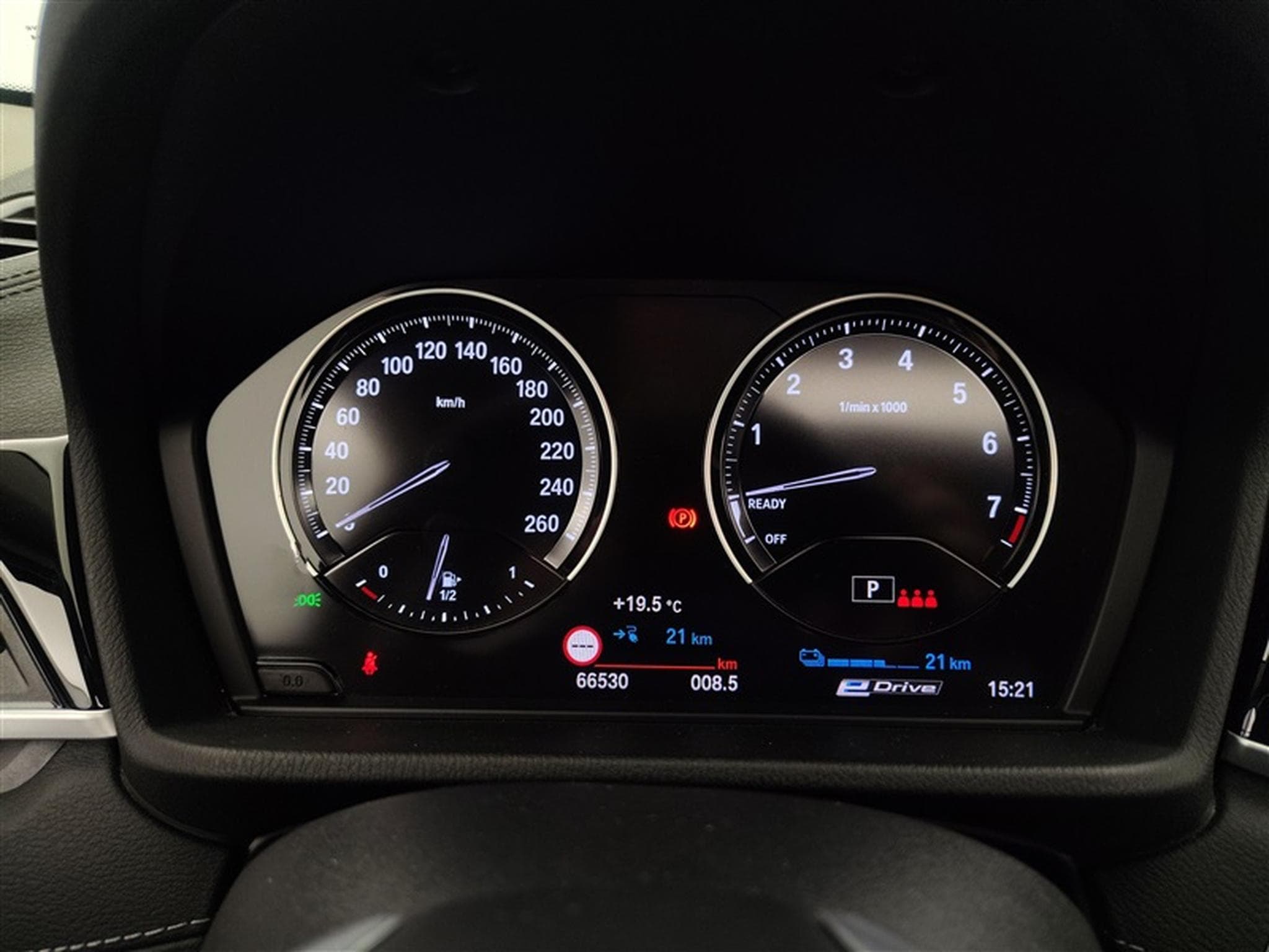 BMW X2 PHEV 1.5iA xDrive25e Sportline NAVI/TO PANO/FULL LED/JA18 (2023) - Photo 10