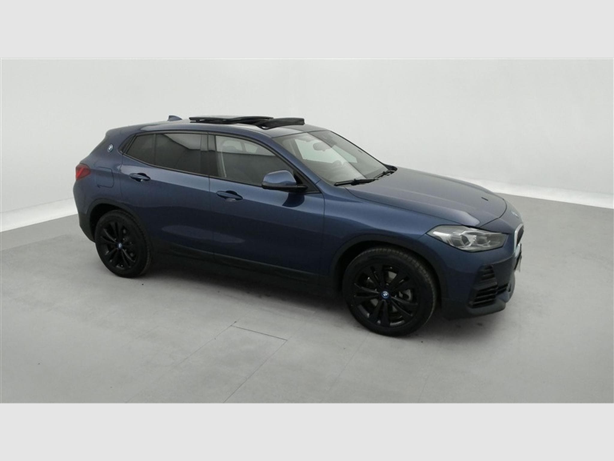 BMW X2 PHEV 1.5iA xDrive25e Sportline NAVI/TO PANO/FULL LED/JA18 (2023) - Photo 24
