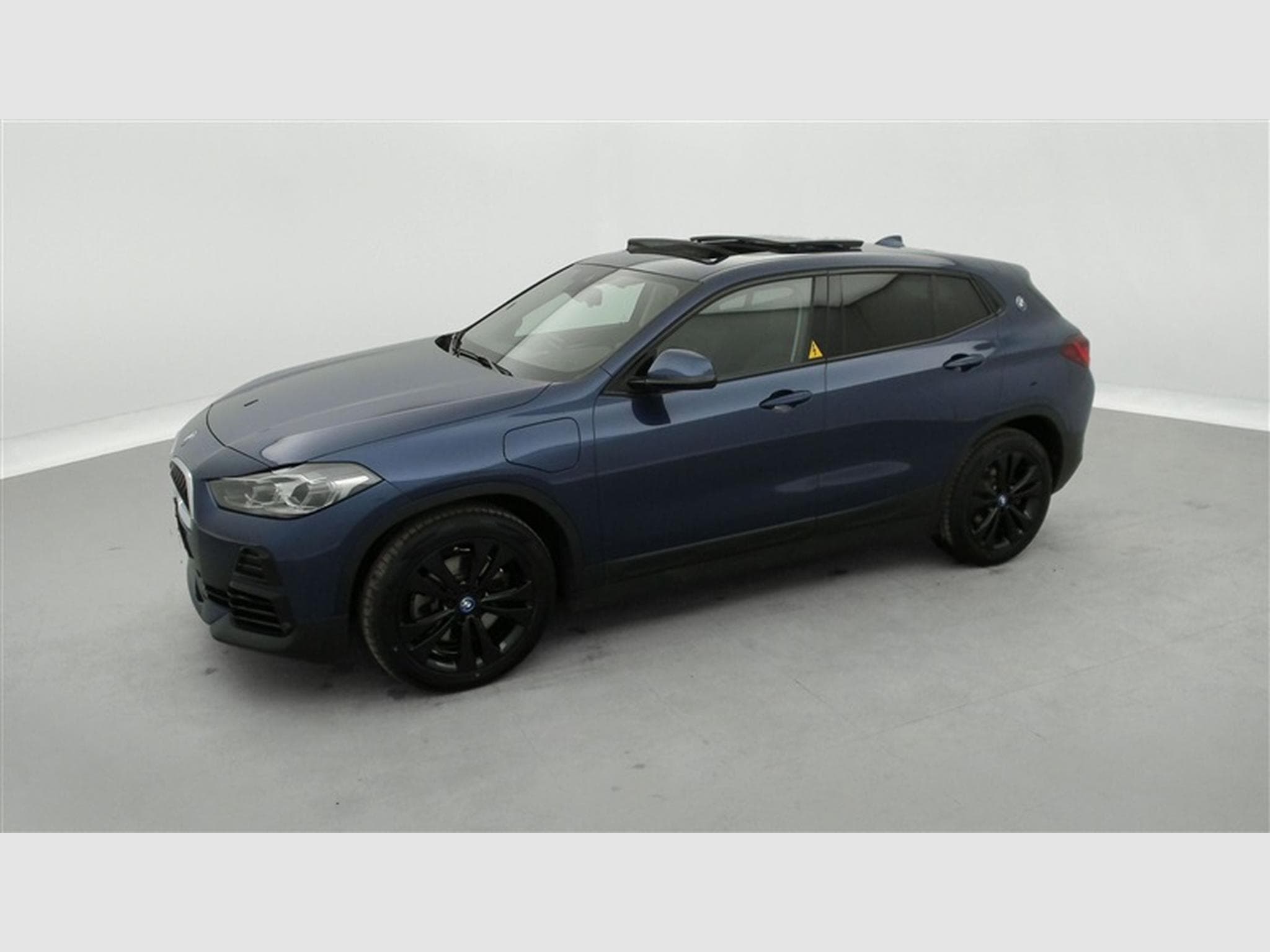 BMW X2 PHEV 1.5iA xDrive25e Sportline NAVI/TO PANO/FULL LED/JA18 (2023) - Photo 22