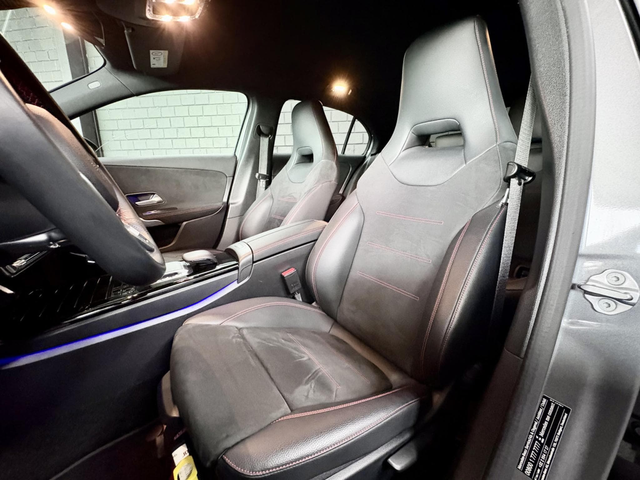 Mercedes A 220 D AMG LINE 2.0 *CAM* AUDIO * (2021) - Photo 7