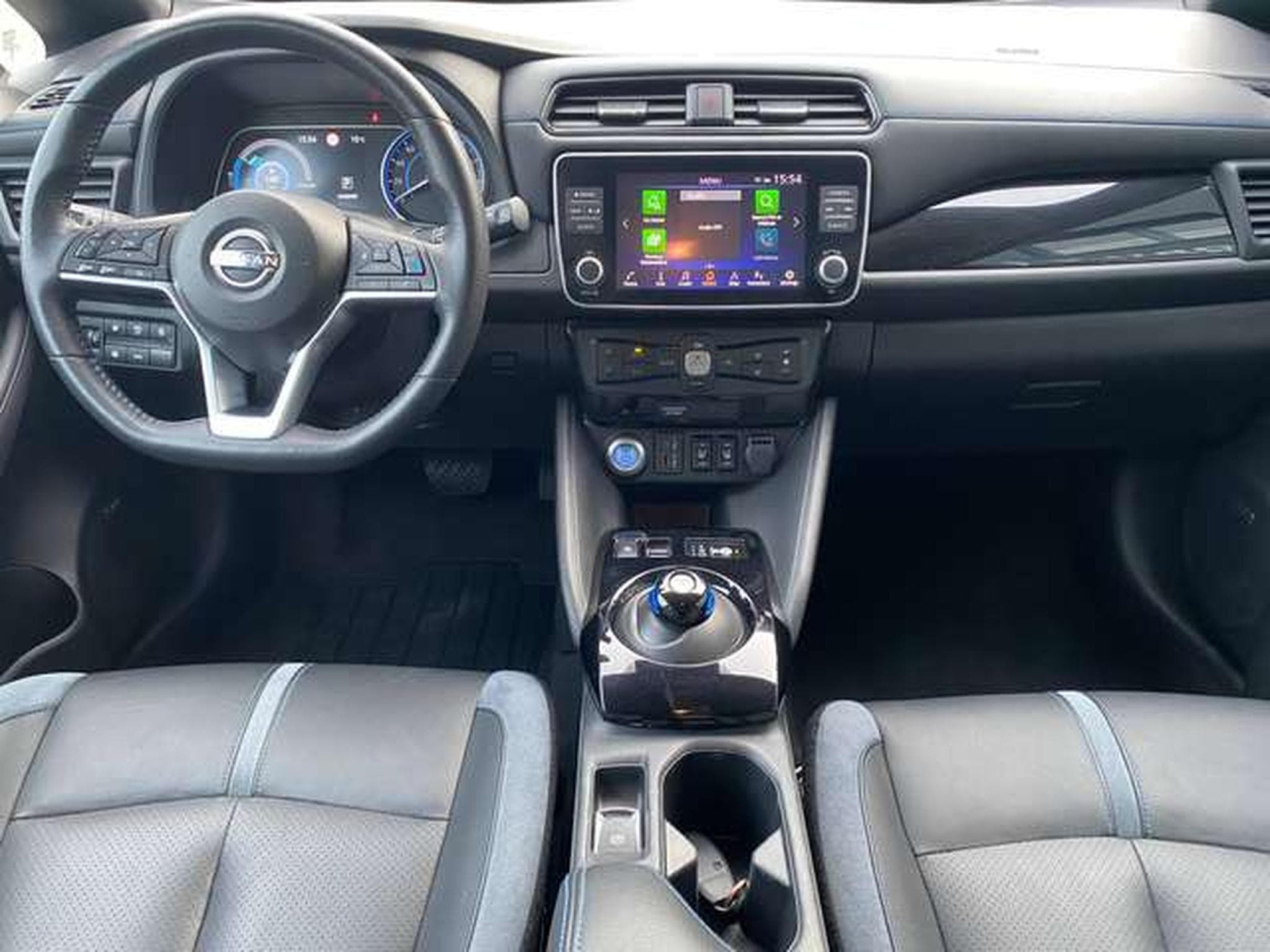 Nissan Leaf Leaf 39 kWh Tekna (2024) - Foto 11