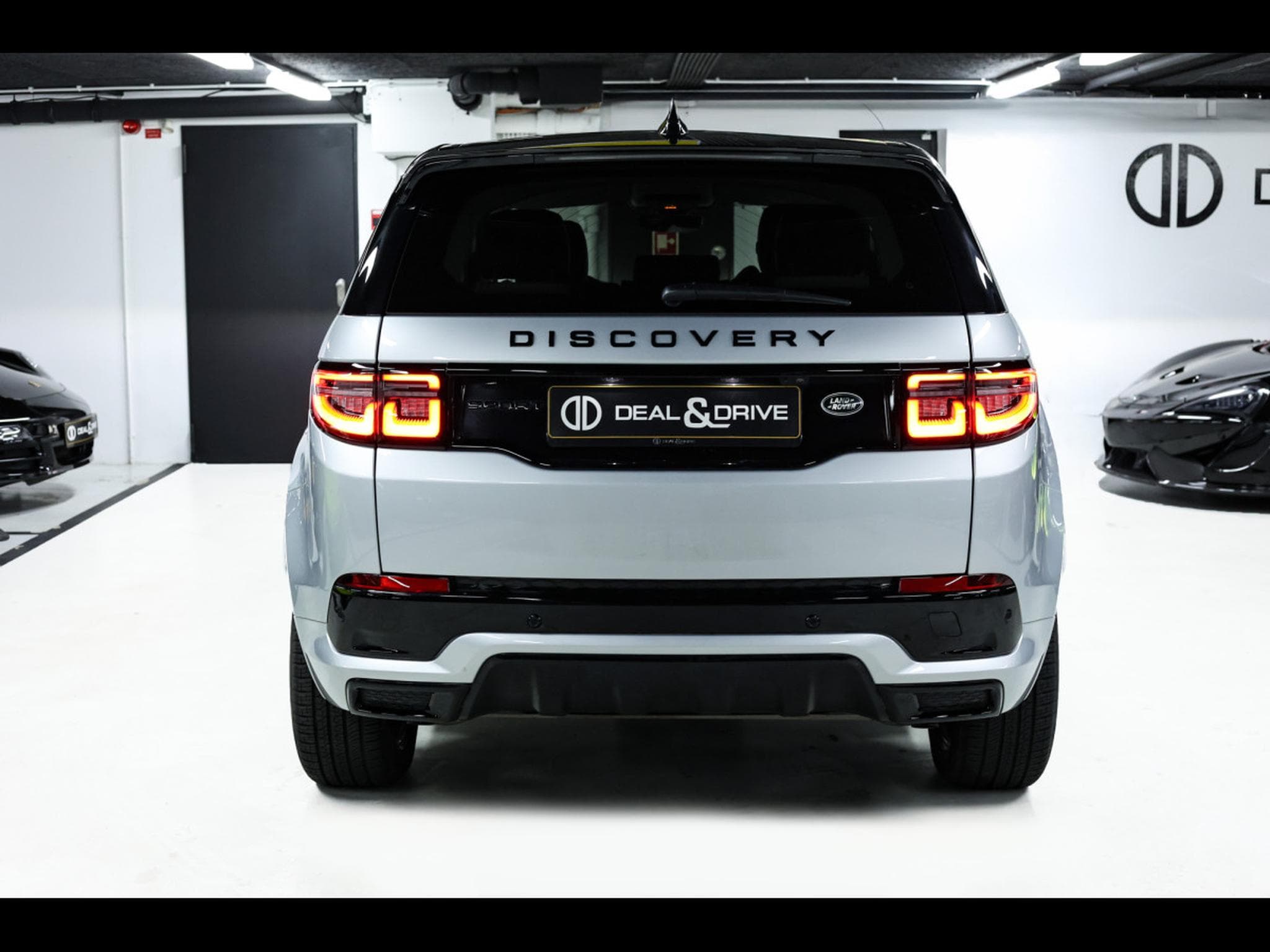 Land-Rover Discovery Sport HSE P300E PHEV AWD PACK R-DYNAMIC (2022) - Foto 7