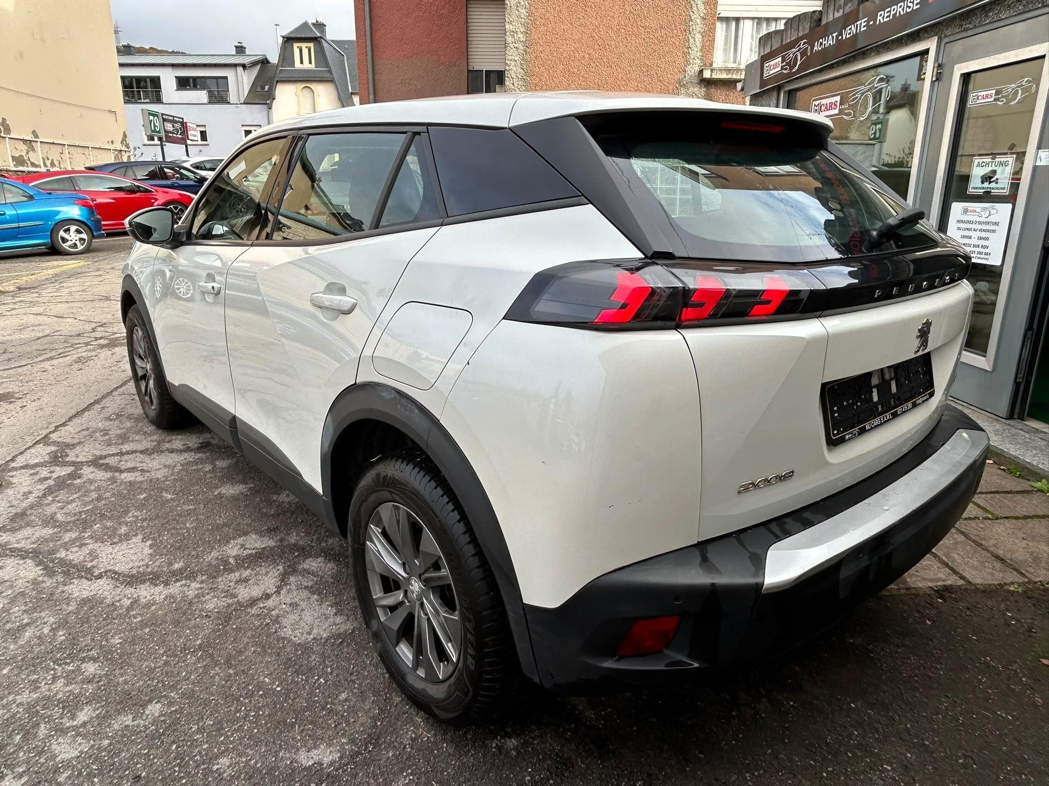 Peugeot 2008 1.2 100cv (2020) - Foto 6