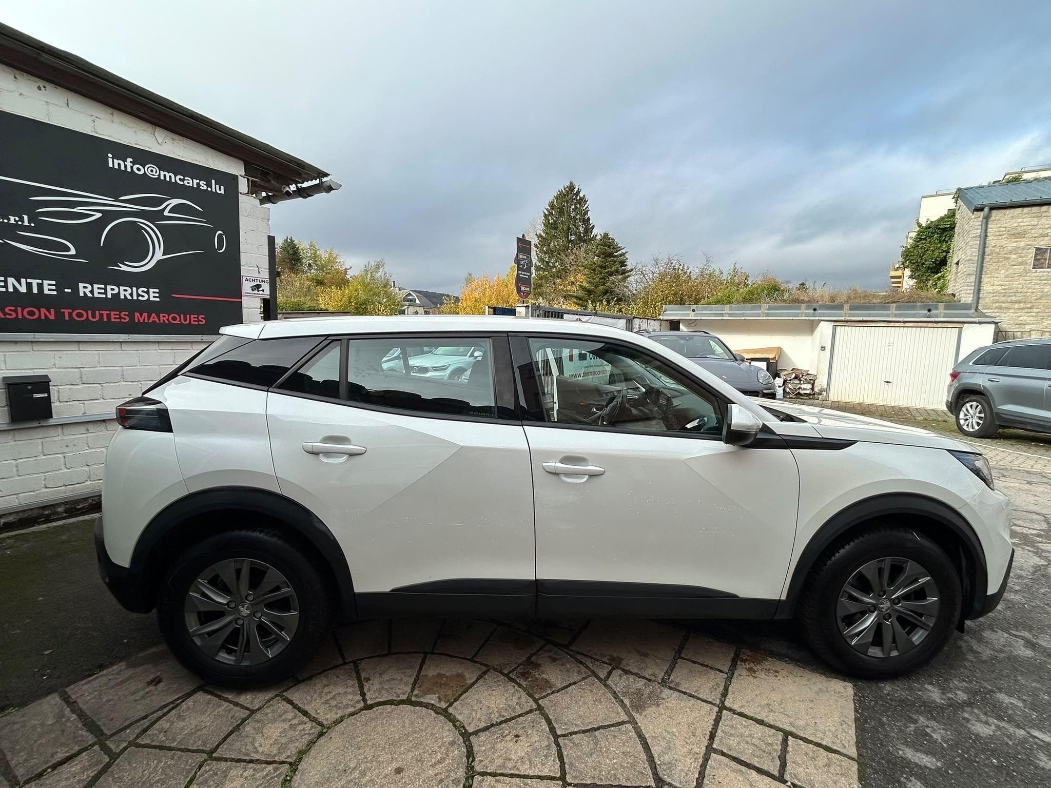 Peugeot 2008 1.2 100cv (2020) - Foto 7