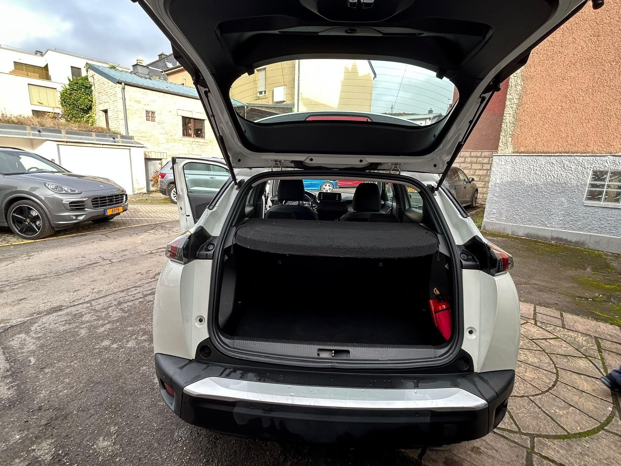 Peugeot 2008 1.2 100cv (2020) - Foto 5