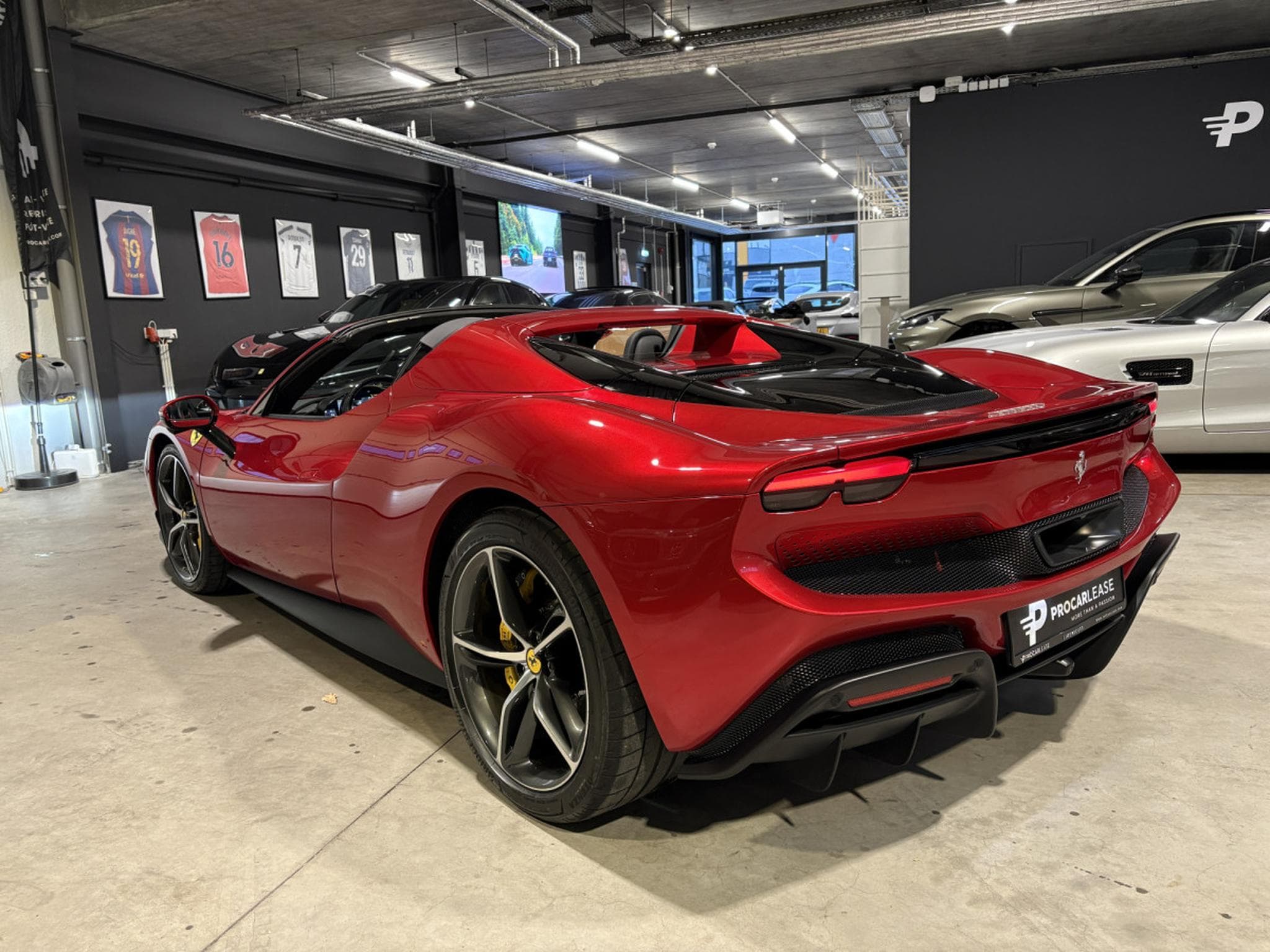 Ferrari 296 GTS 296 GTS/ Rosso Magma Extracampionario /Garantie Ferrari (2025) - Foto 13