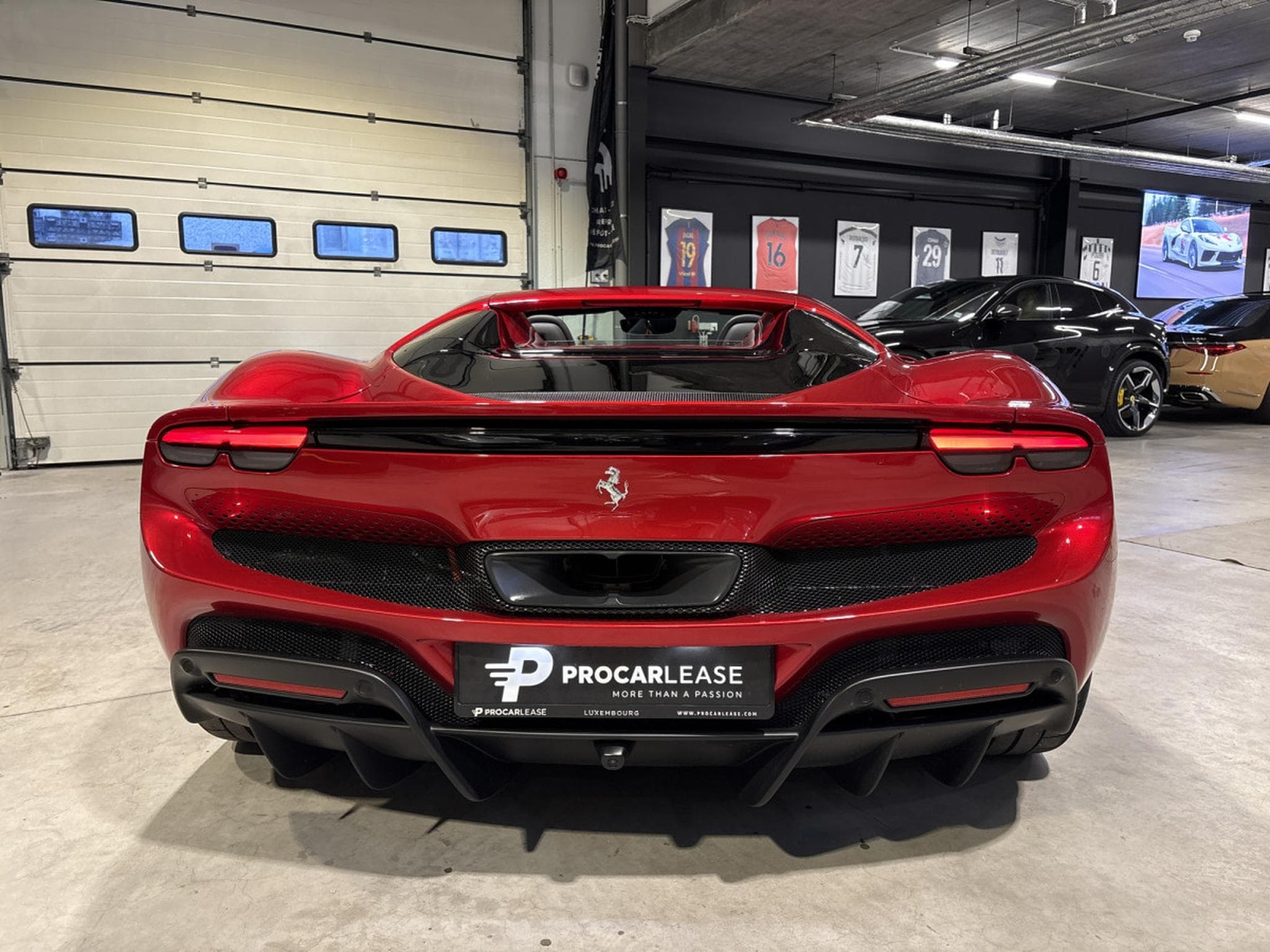 Ferrari 296 GTS 296 GTS/ Rosso Magma Extracampionario /Garantie Ferrari (2025) - Foto 12