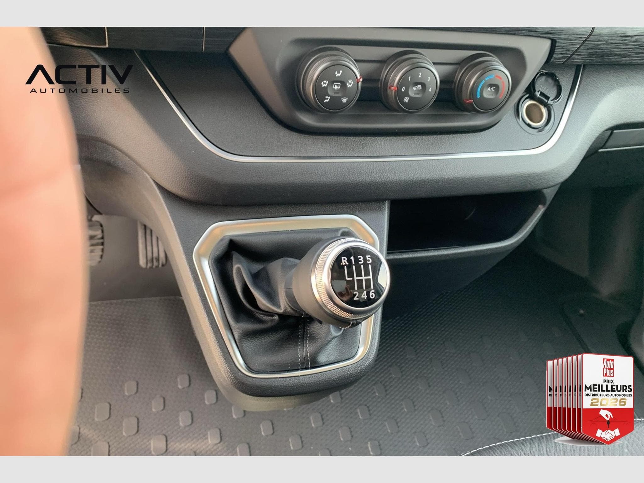 Renault Trafic BLUE DCI 130 L2H1 3T GSR2 EXTRA (2026) - Foto 16