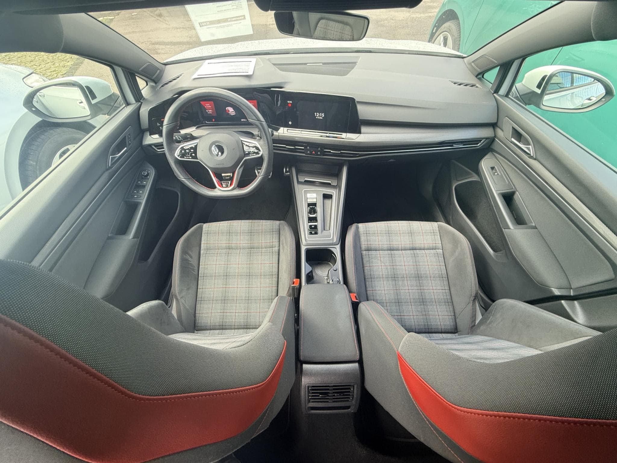 VW Golf GTI 2.0 TSI 245cv Boîte à double embrayage 7 vitesses (2021) - Foto 4