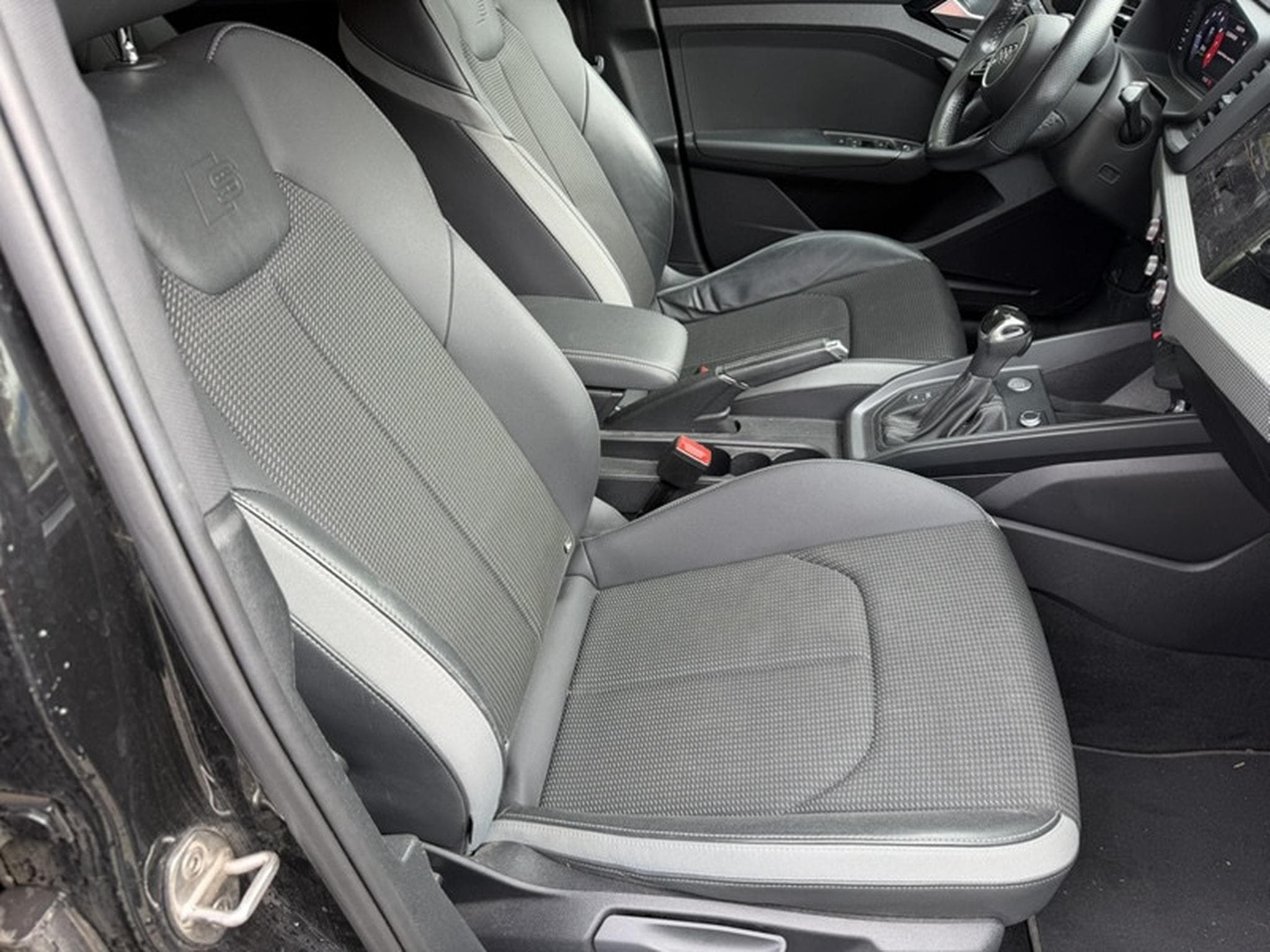 Audi A1 2.0 TFSI S-Tronic 200  S-Line (2020) - Foto 22