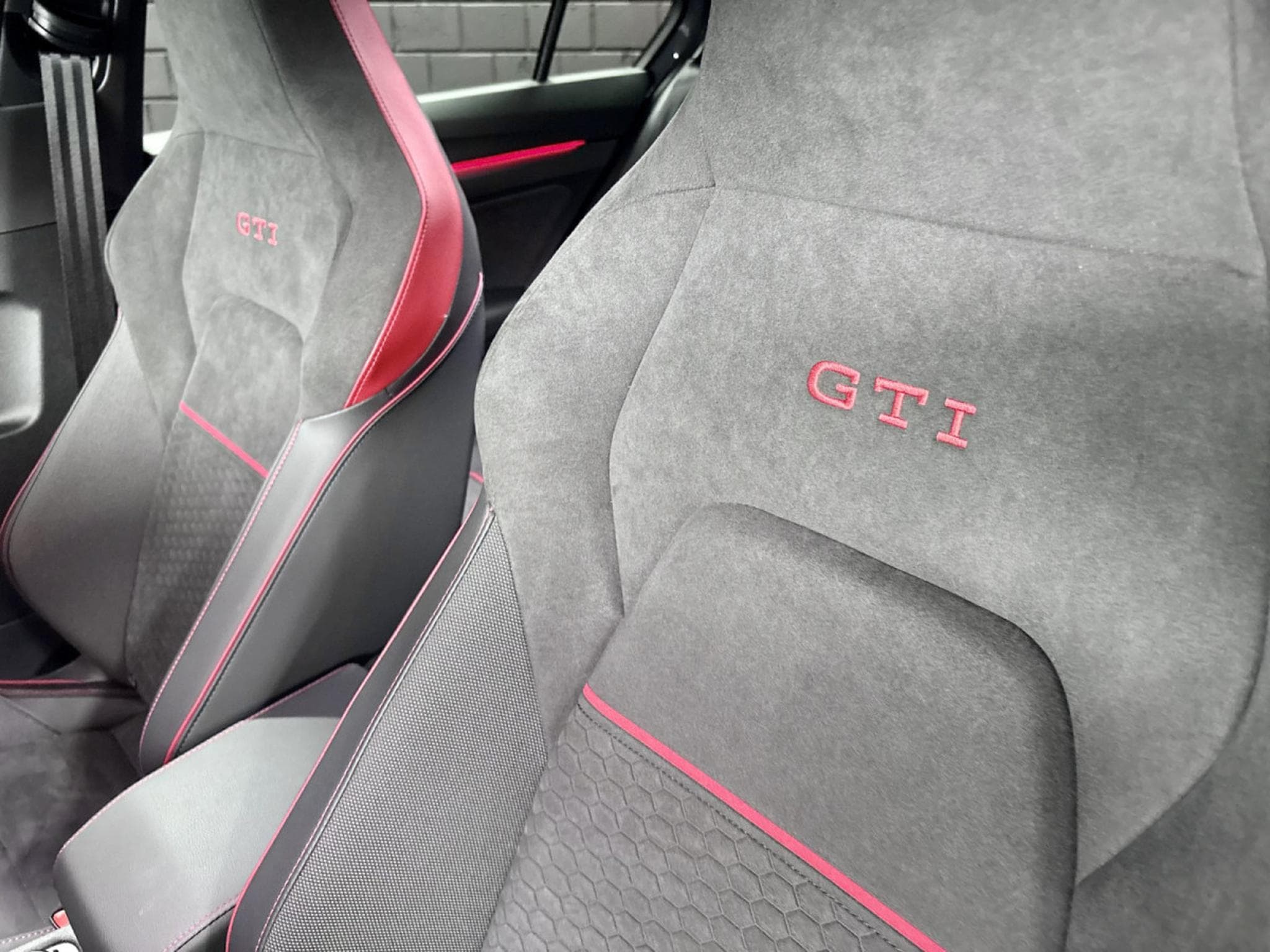 VW Golf GTI PHASE 2 Clubsport Performance 2.0 TSI 300 CV DSG7 * AKRA (2026) - Photo 8