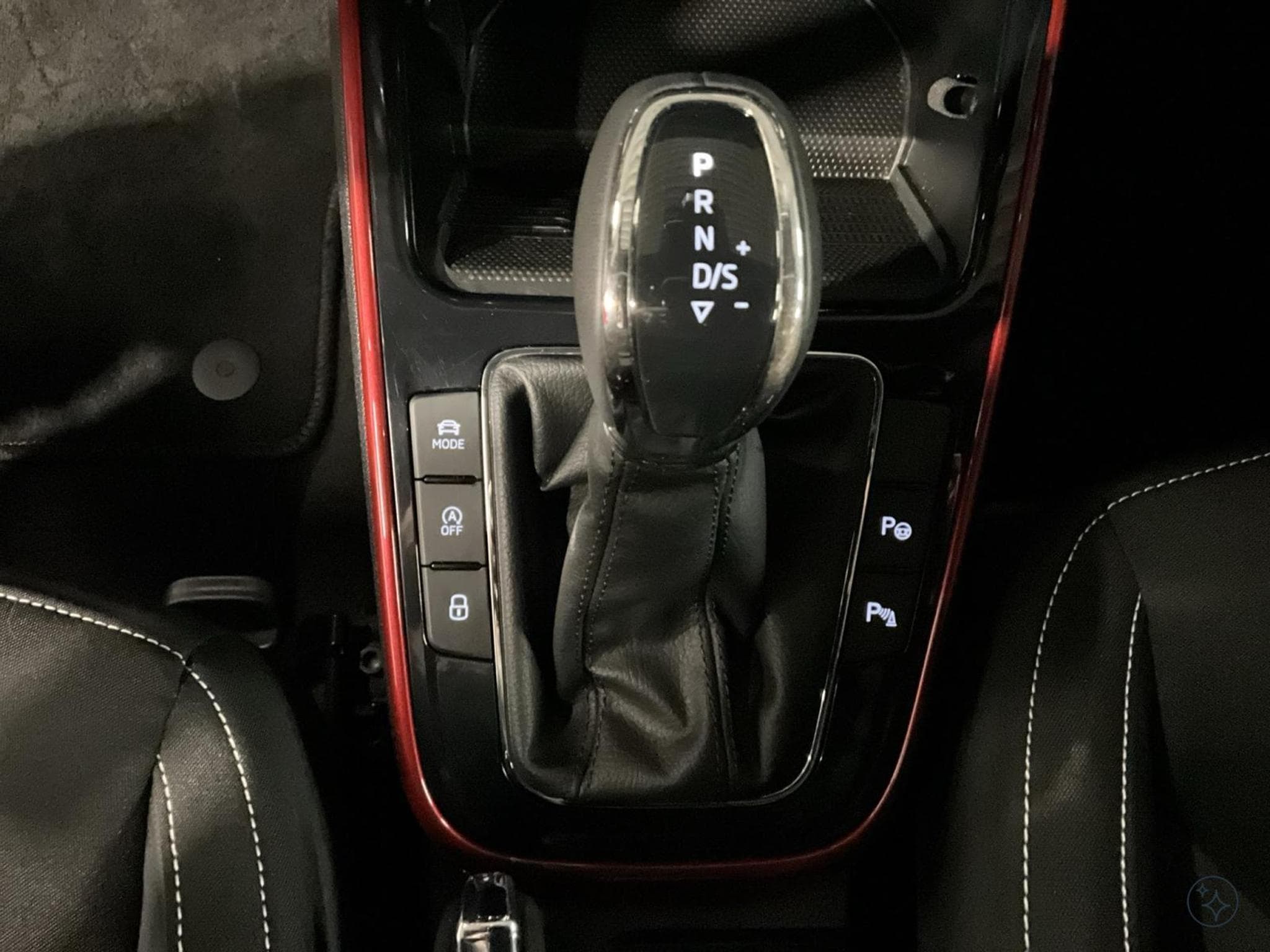 Skoda Fabia Monte-Carlo+DSG+Park&Go+Light&View (2025) - Foto 12
