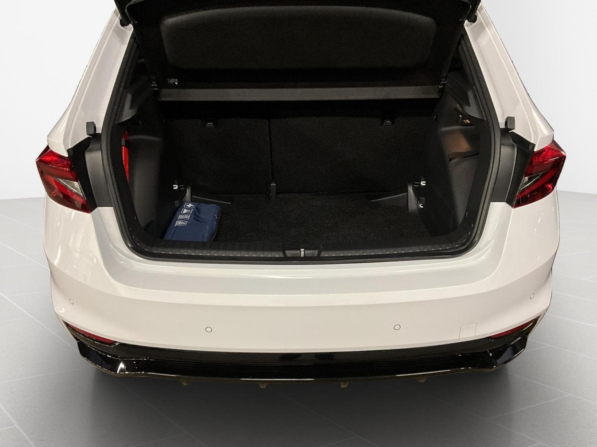 Skoda Fabia Monte-Carlo+DSG+Park&Go+Light&View (2025) - Foto 16
