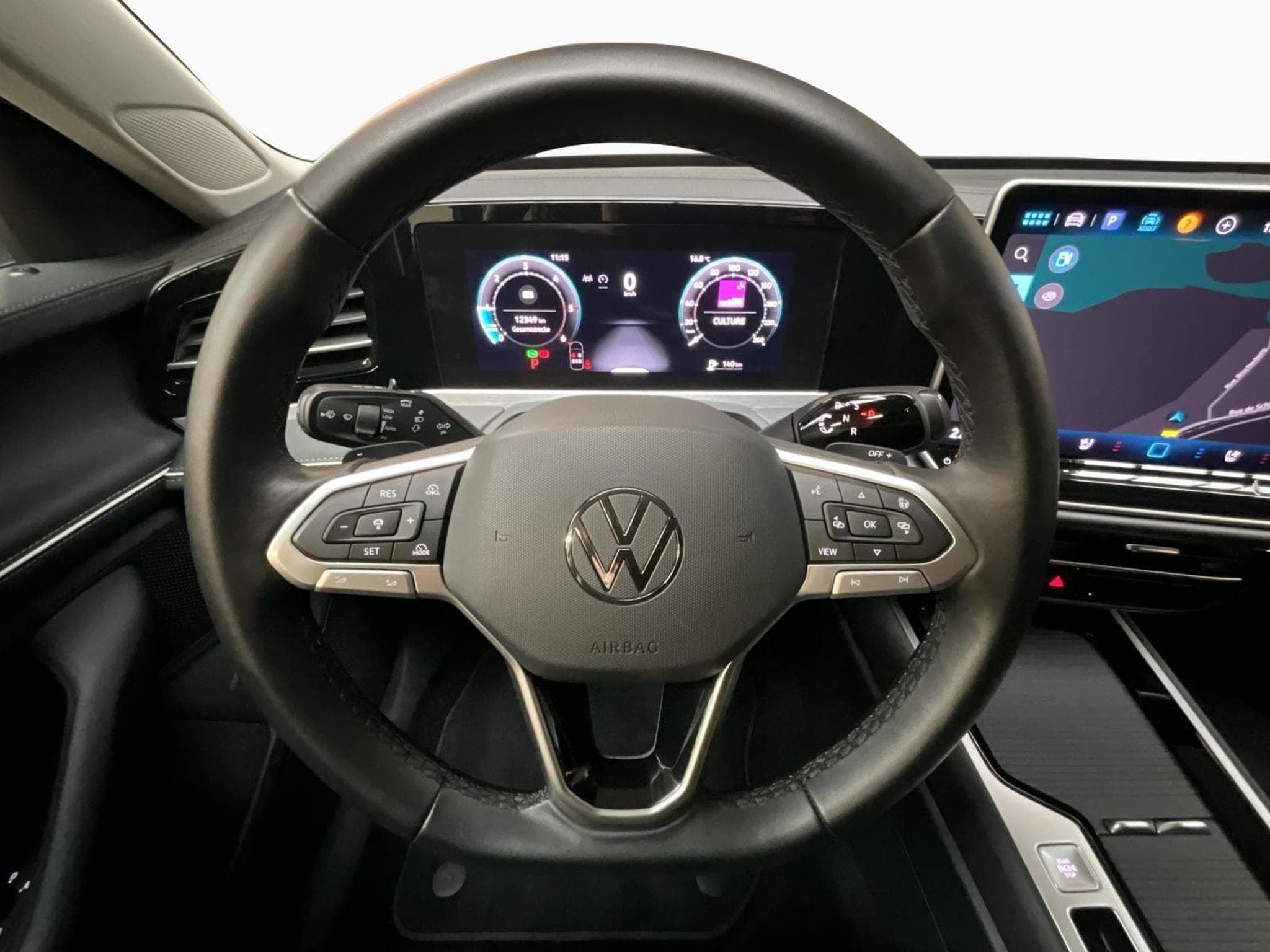 VW Passat Elegance+DSG+P.Acoustique+AHK (2025) - Photo 12