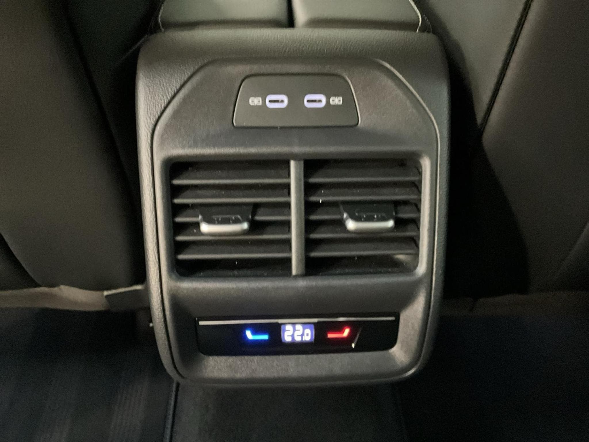 VW Passat Elegance+DSG+P.Acoustique+AHK (2025) - Photo 19