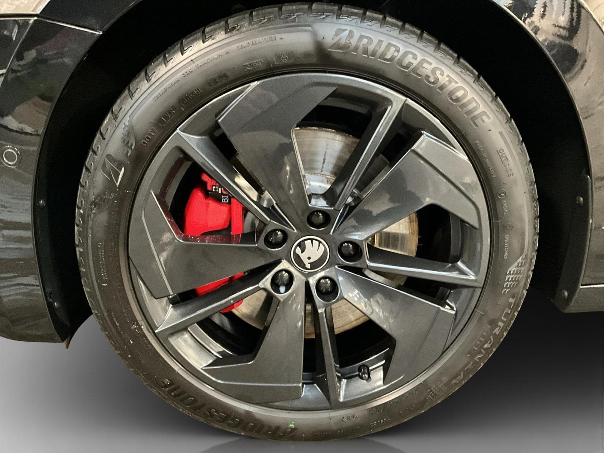 Skoda Octavia Rs+DSG+P.Assisted+AHK+Led+Navi (2025) - Foto 8