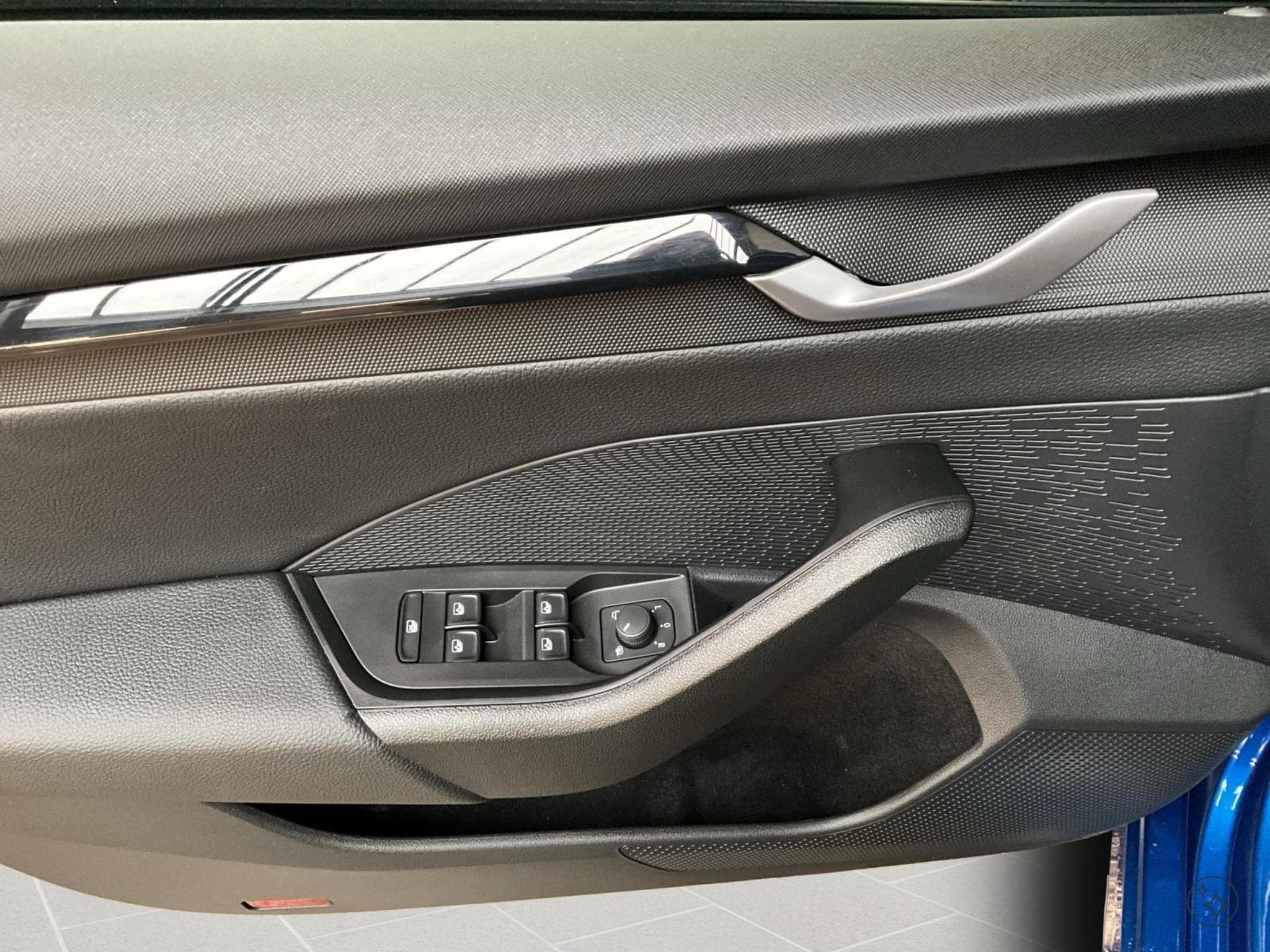 Skoda Octavia Sportline+DSG+P.Assisted-Drive+AHK+Led+Navi+DAB (2025) - Foto 10