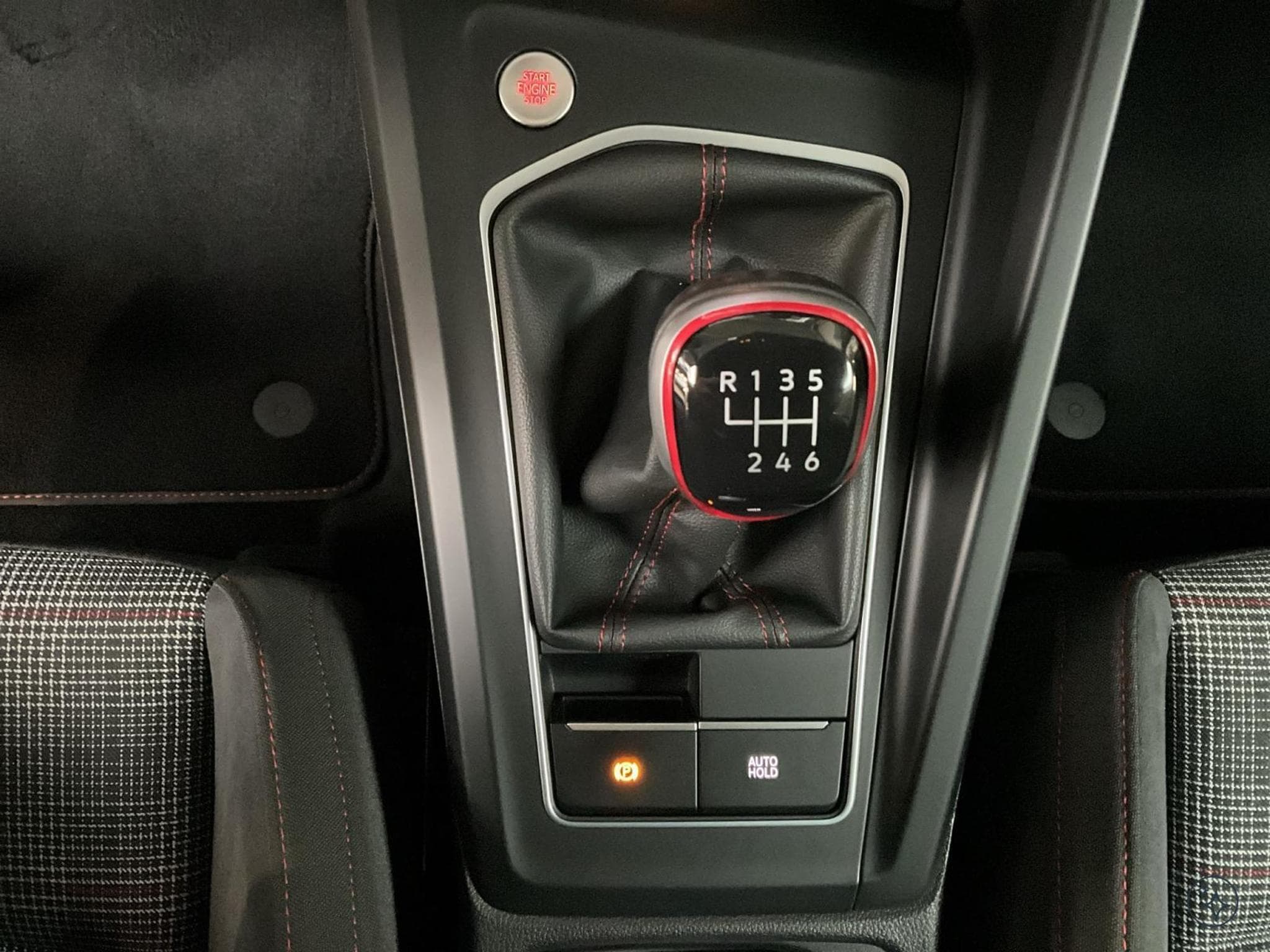 VW Golf GTI+BVM+StandHeizung+AHK+Led+Navi+DAB (2022) - Photo 14