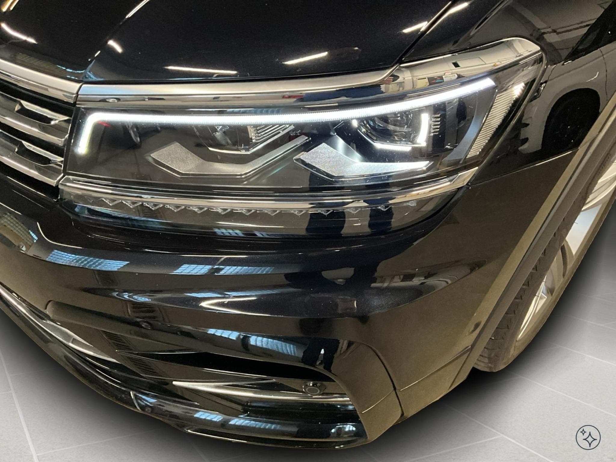 VW Tiguan Highline+R-Line+DSG+4M+AHK+RearView (2020) - Foto 9