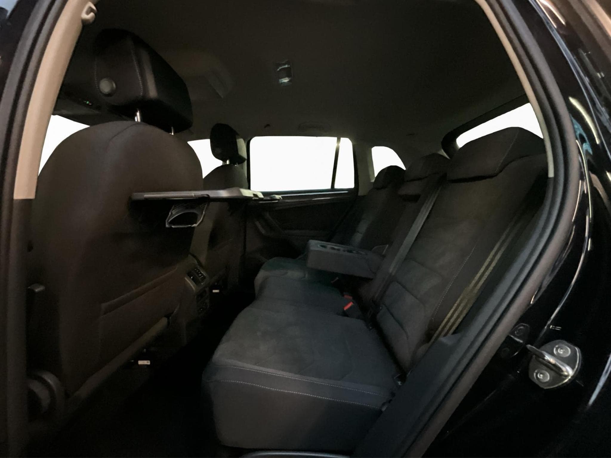 VW Tiguan Highline+R-Line+DSG+4M+AHK+RearView (2020) - Foto 18