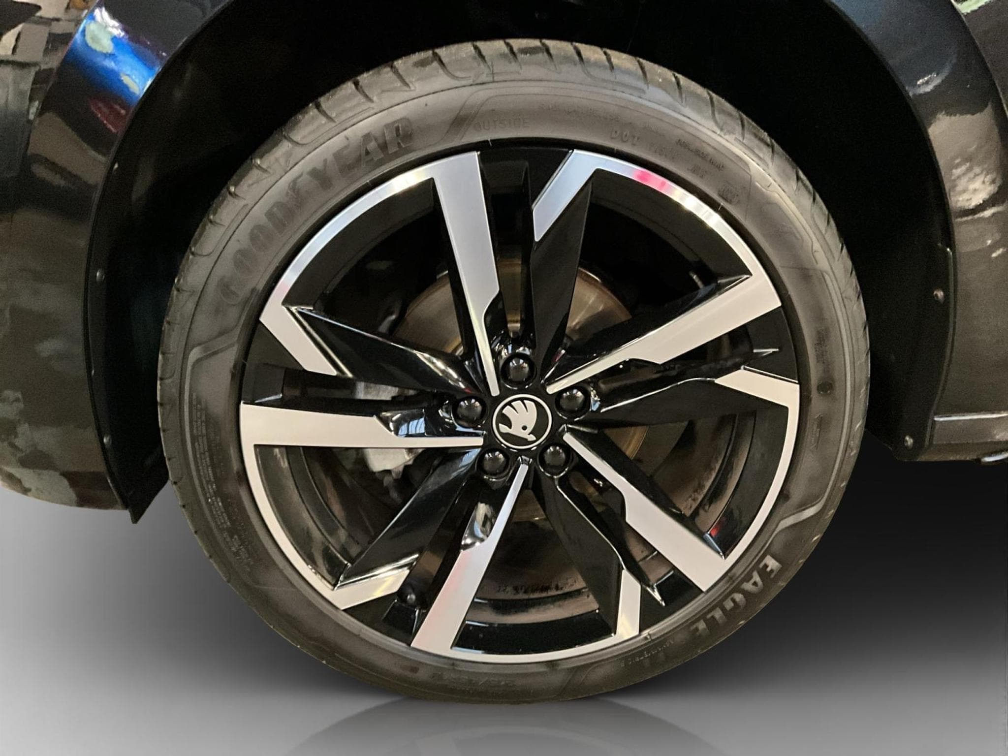 Skoda Kamiq Monte-Carlo+DSG+P.Ass.-Drive-Plus+Park&Go (2025) - Foto 8