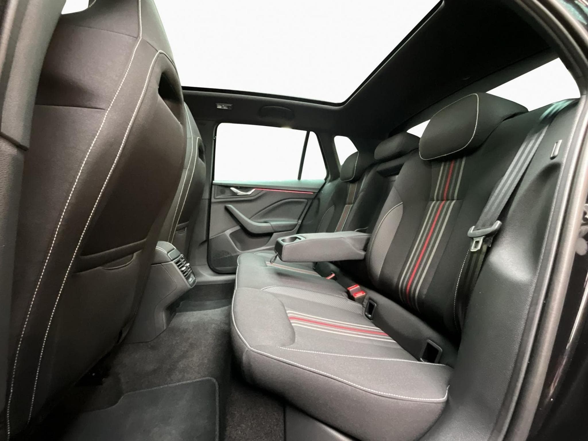 Skoda Kamiq Monte-Carlo+DSG+P.Ass.+Park&Go-Plus (2025) - Photo 19