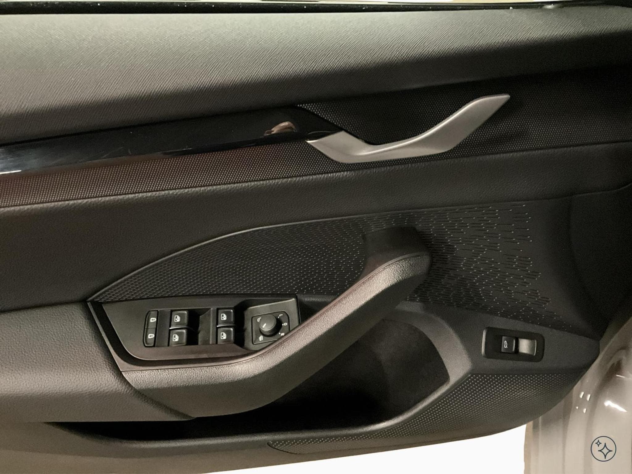 Skoda Octavia RS+DSG+LED+Navi+RearView+AHK (2025) - Foto 10