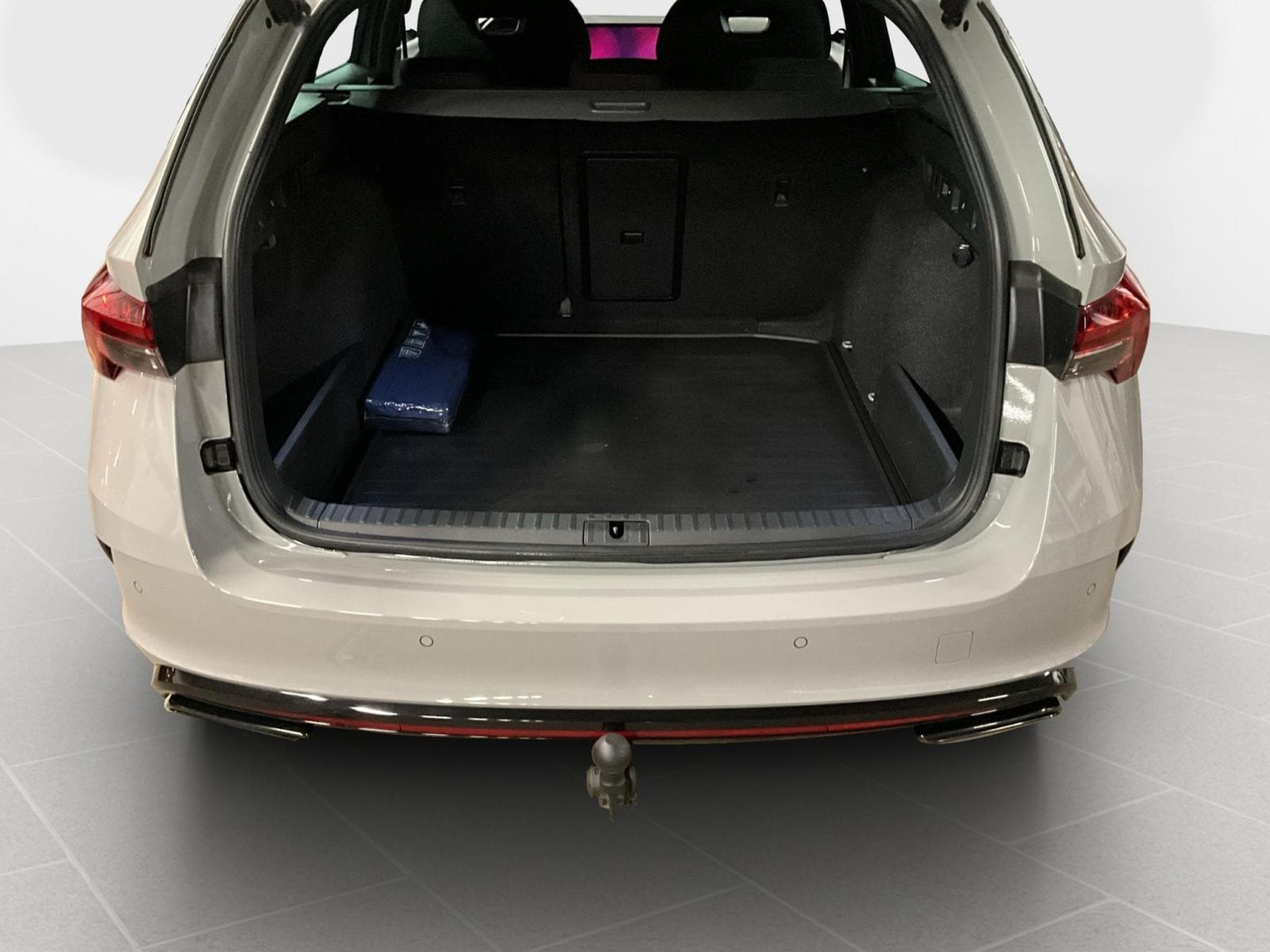 Skoda Octavia RS+DSG+LED+Navi+RearView+AHK (2025) - Foto 21