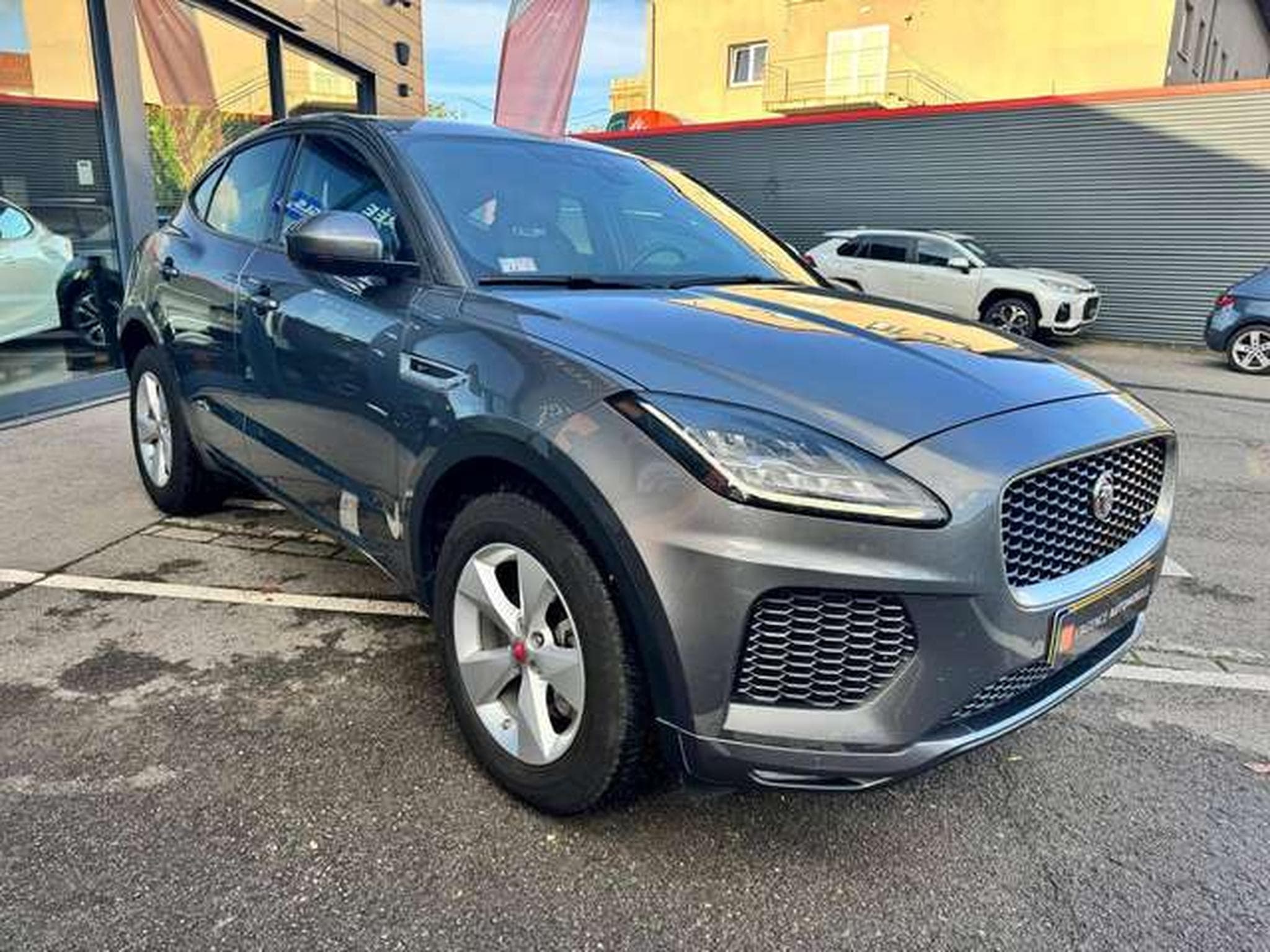 Jaguar E-Pace E-Pace P200 AWD Aut. R-Dynamic S / 1er owner / jusqu'à 36 mo (2020) - Foto 4