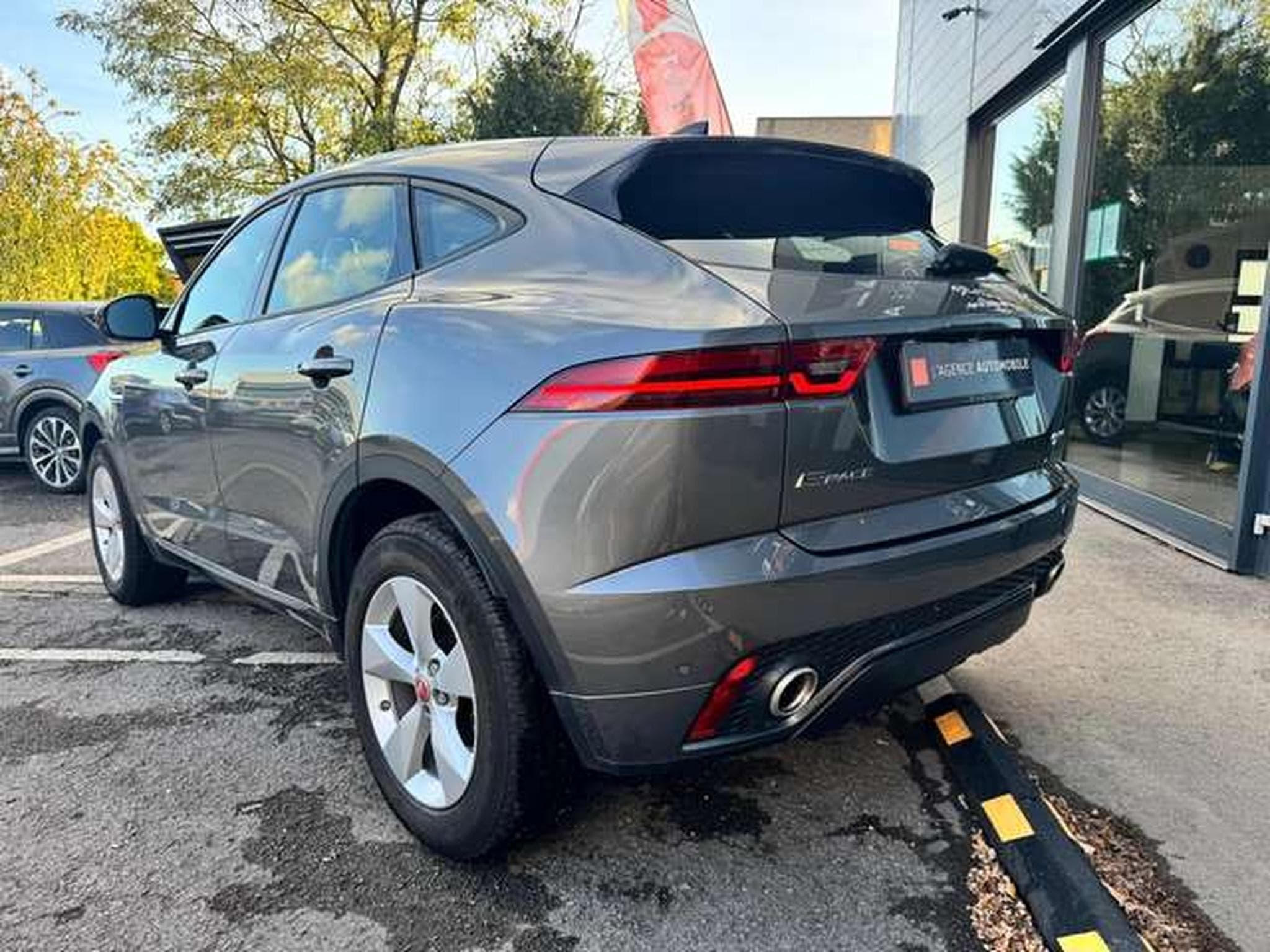 Jaguar E-Pace E-Pace P200 AWD Aut. R-Dynamic S / 1er owner / jusqu'à 36 mo (2020) - Foto 7
