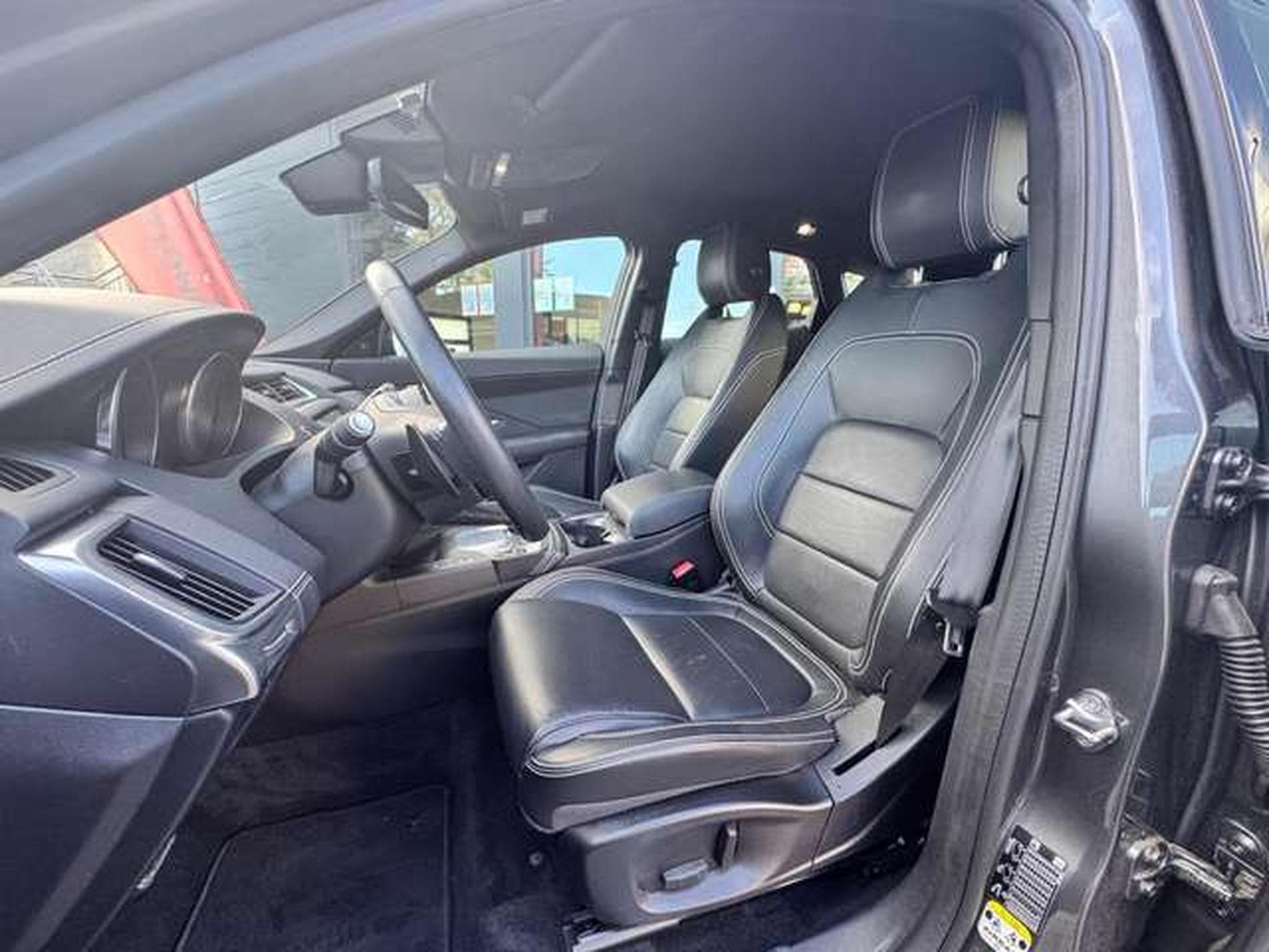 Jaguar E-Pace E-Pace P200 AWD Aut. R-Dynamic S / 1er owner / jusqu'à 36 mo (2020) - Foto 9
