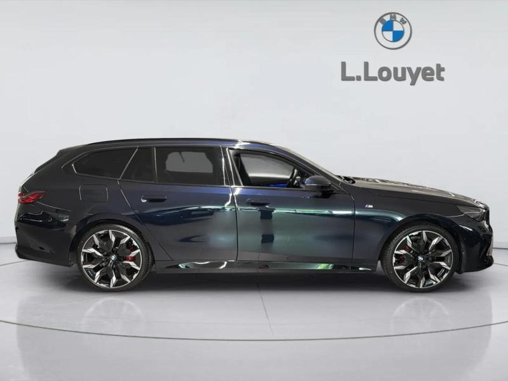 BMW 520 Touring PACK M (2025) - Photo 3