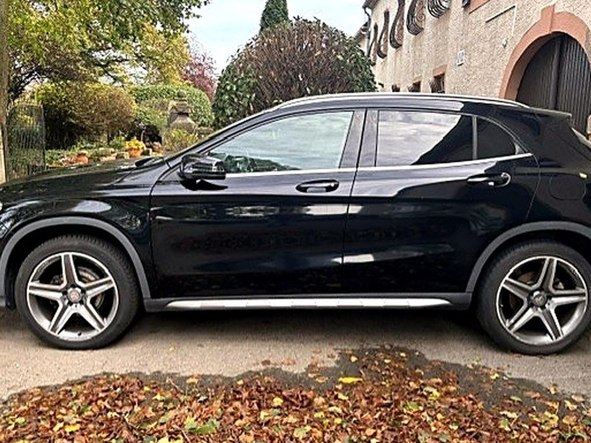Mercedes GLA 200 CDI AMG Line 7G-DCT (2015) - Photo 2