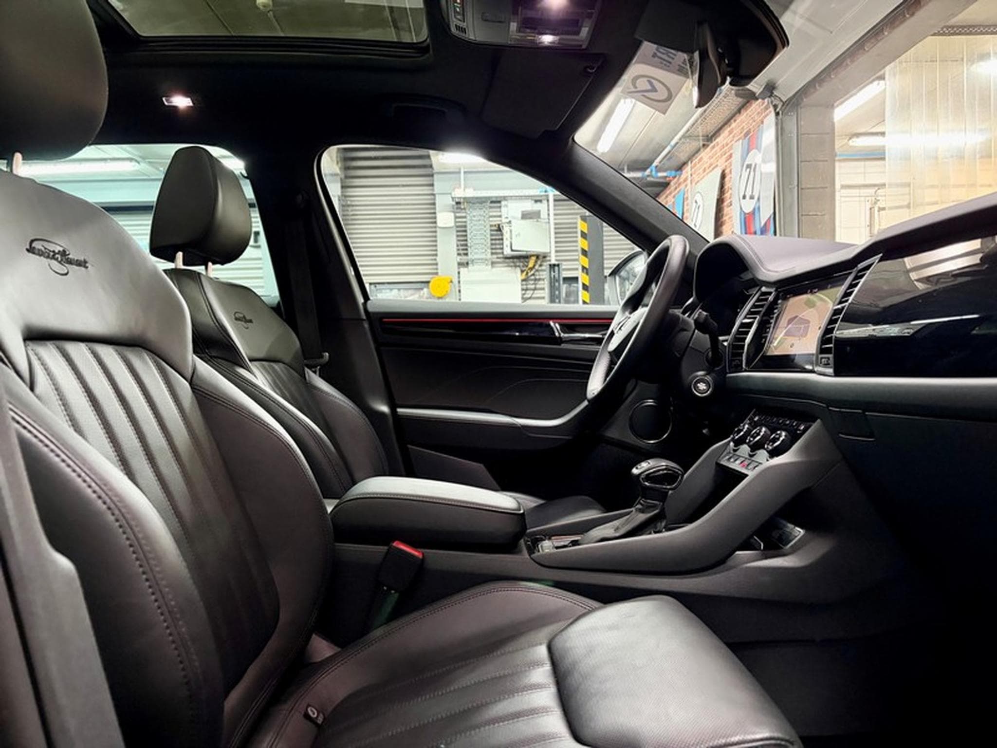 Skoda Kodiaq Kodiaq 2.0 TDi 200cv Auto 4x4 LAURIN&KLEMENT (2022) - Photo 8