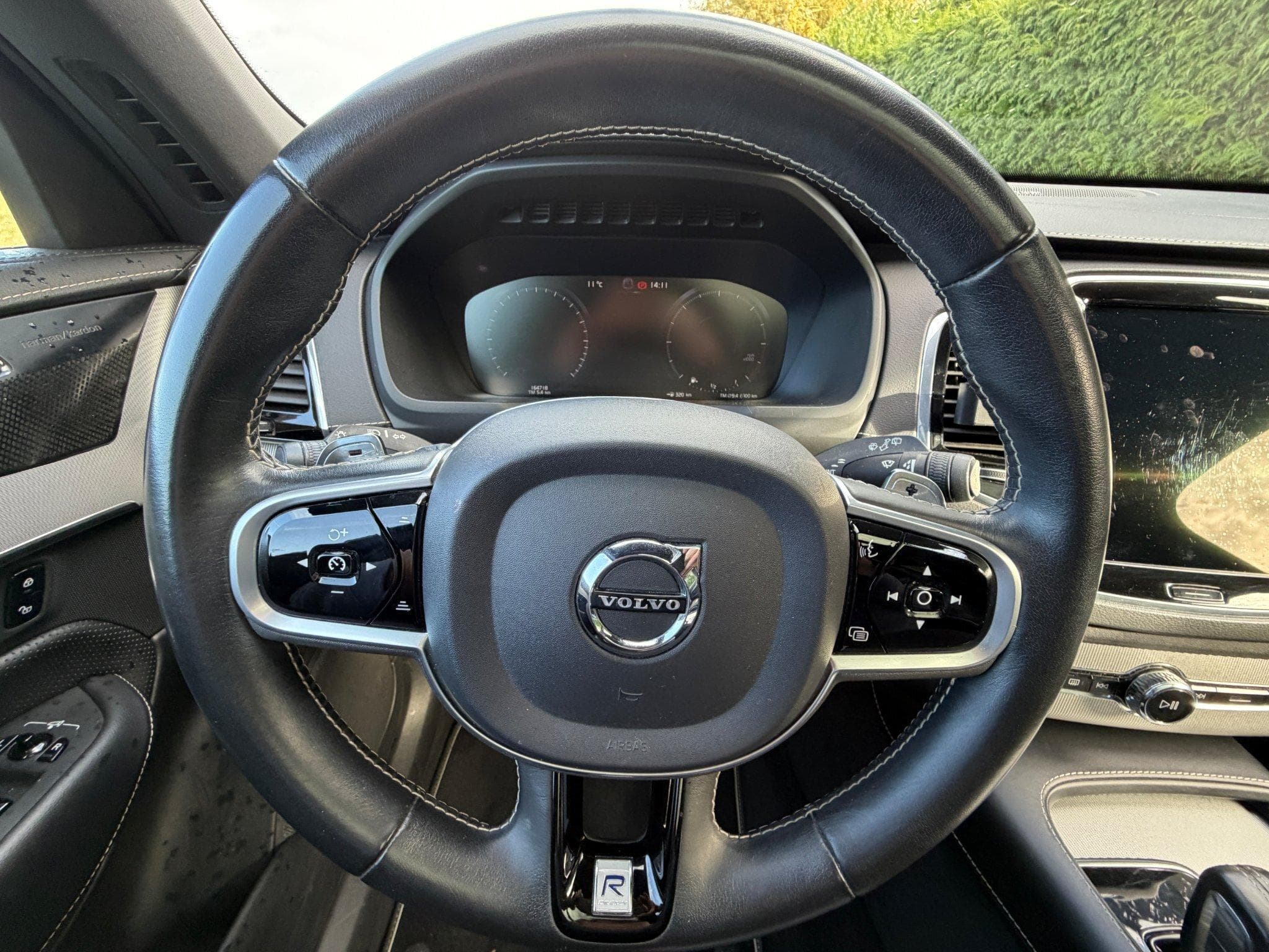 Volvo XC90 B5 AWD R-Design 7pl | Four-C Air | Pano (2019) - Photo 12