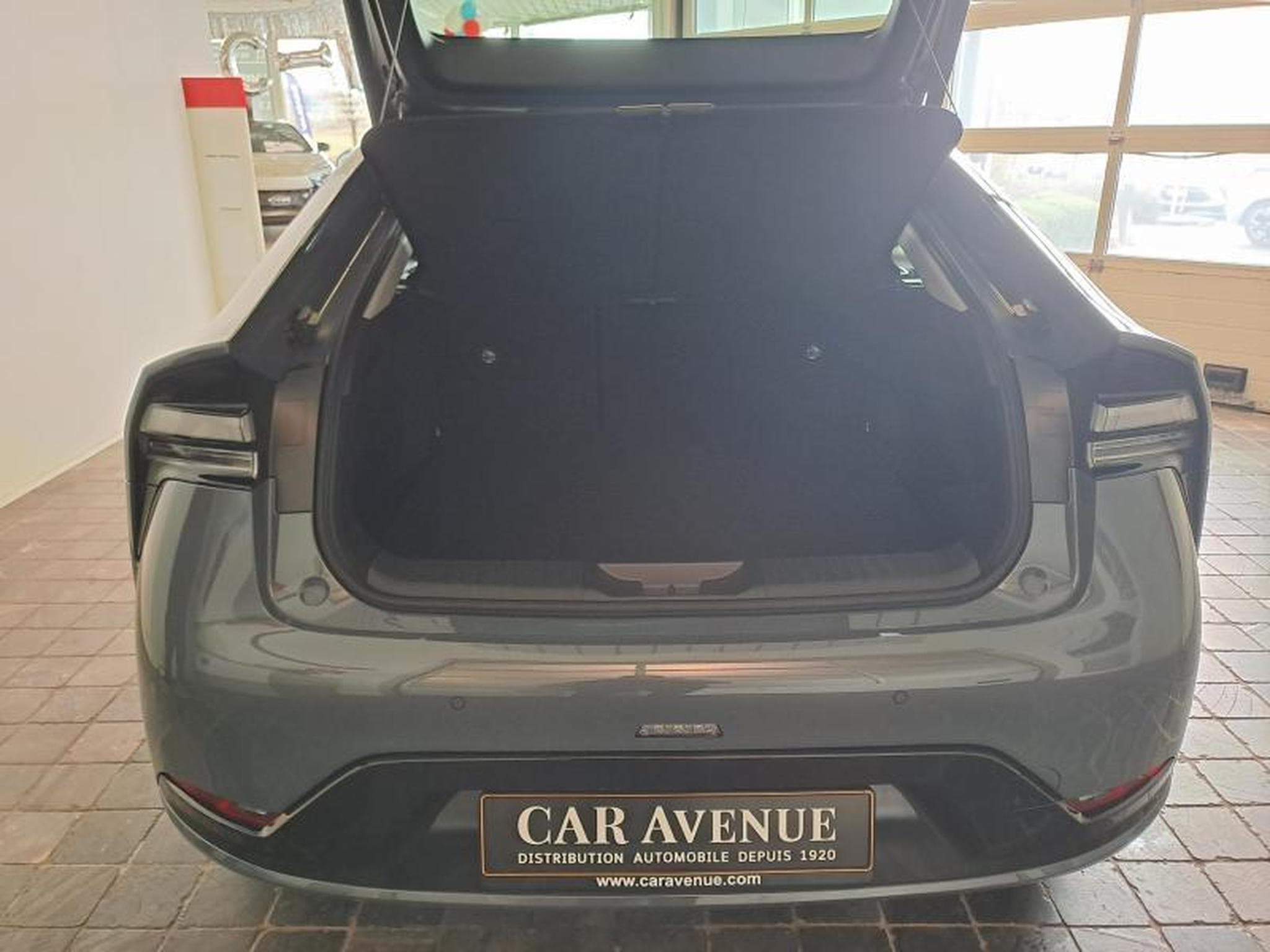 Toyota Prius Premium Plus PHEV (2024) - Foto 14