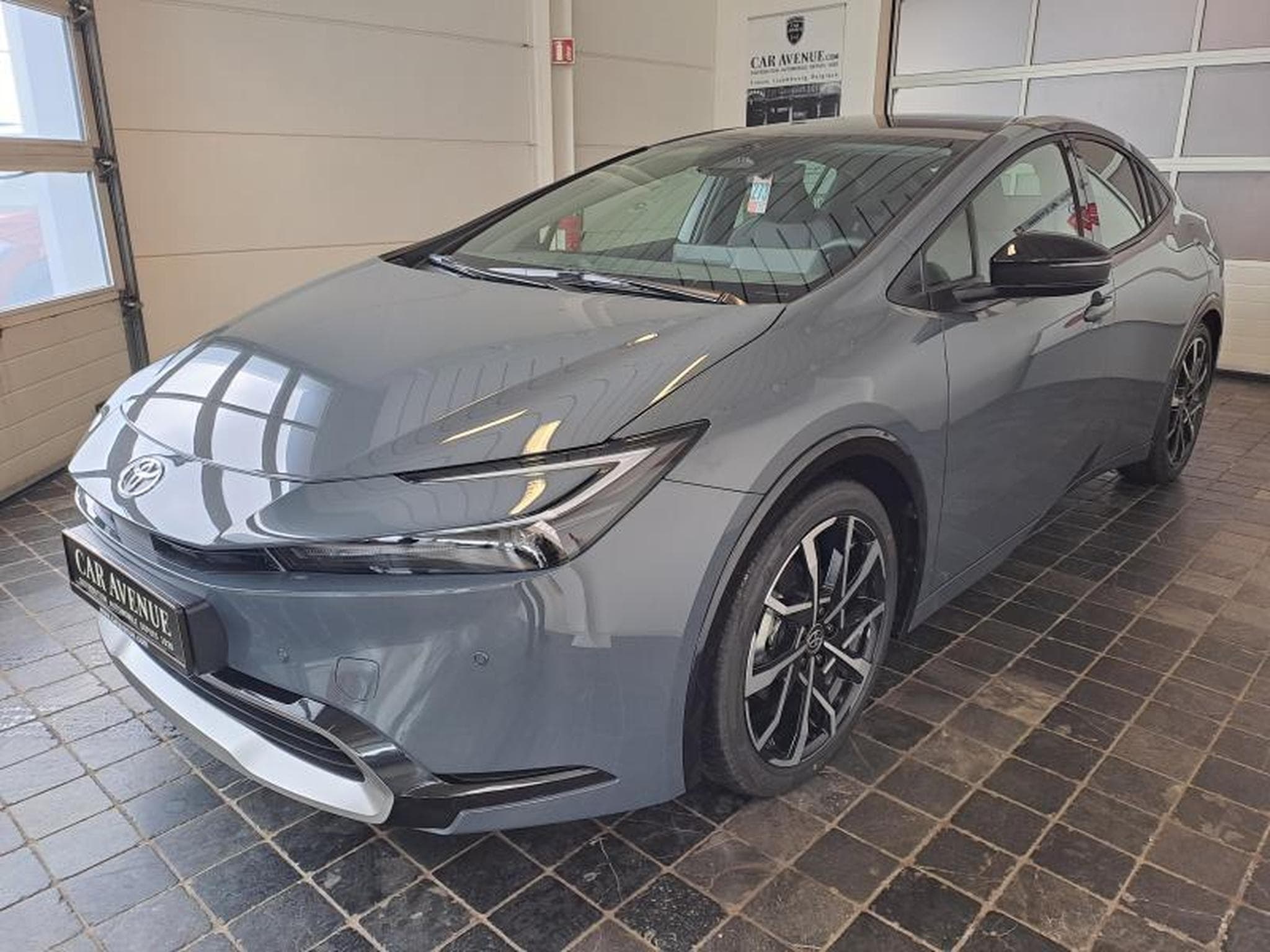 Toyota Prius Premium Plus PHEV (2024) - Foto 28