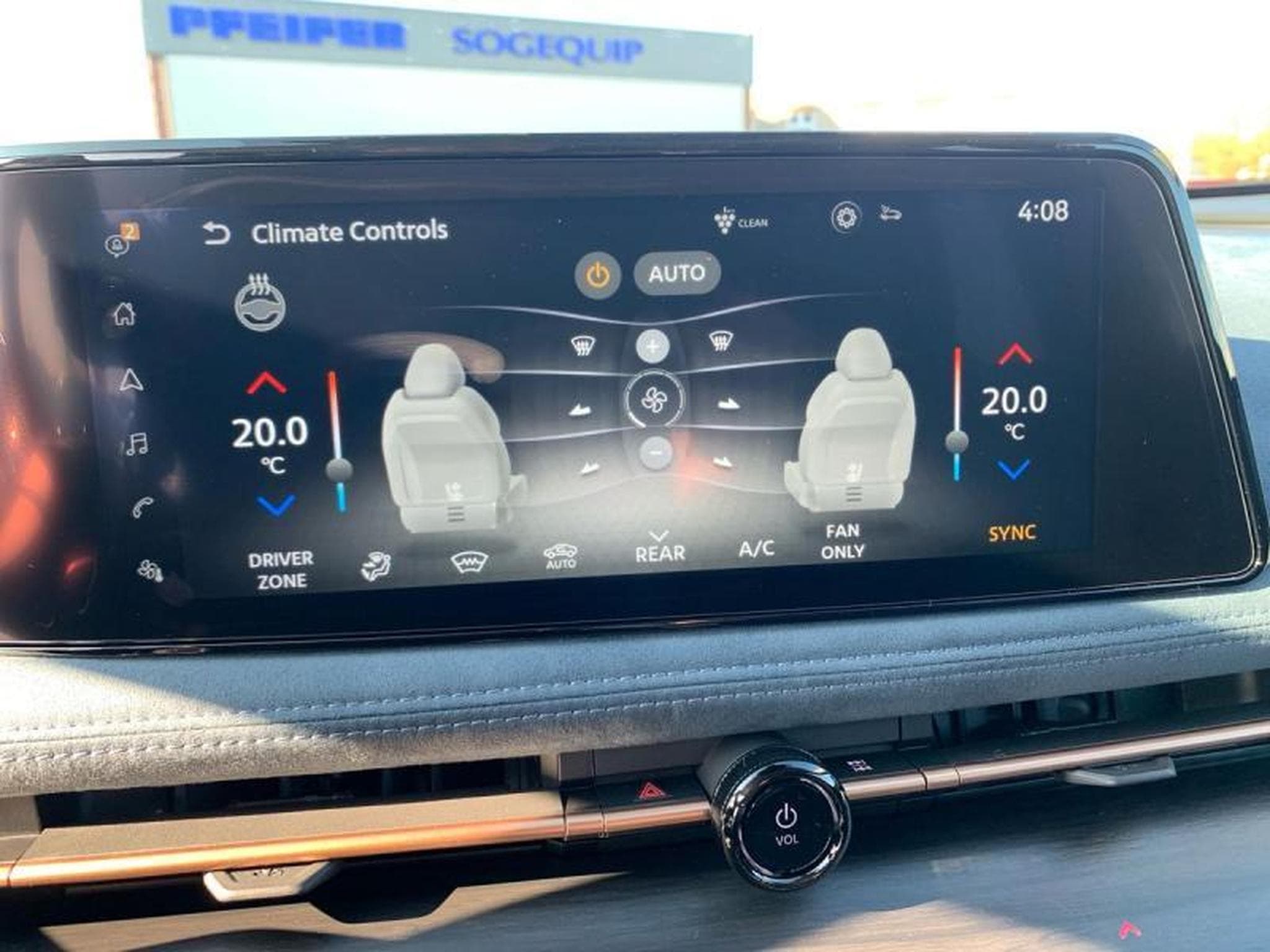 Nissan Ariya EVOLVE (2025) - Foto 17