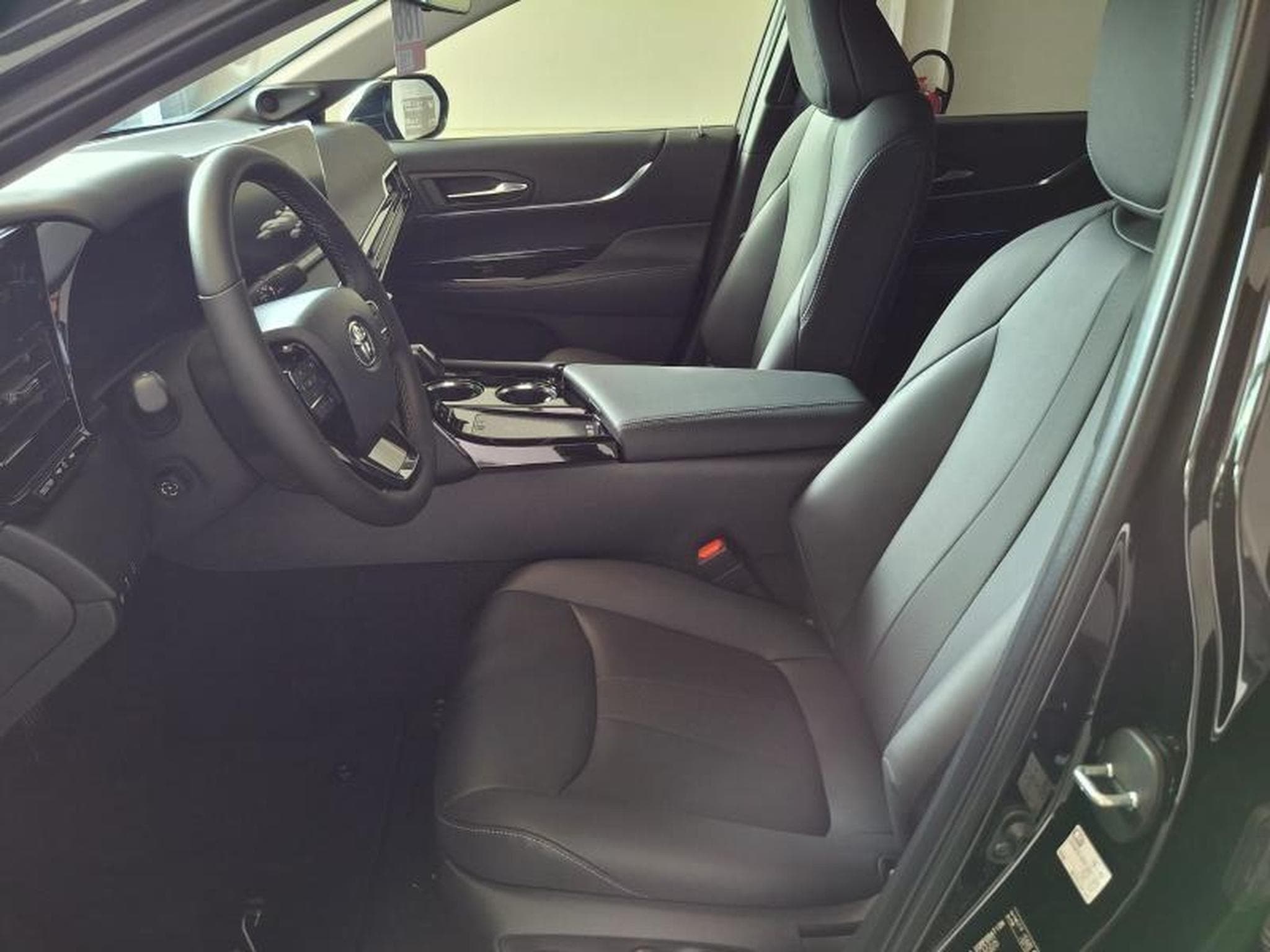 Toyota Mirai PREMIUM (2025) - Photo 10