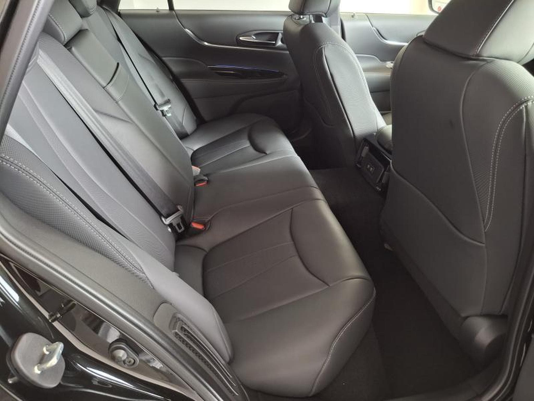 Toyota Mirai PREMIUM (2025) - Photo 17