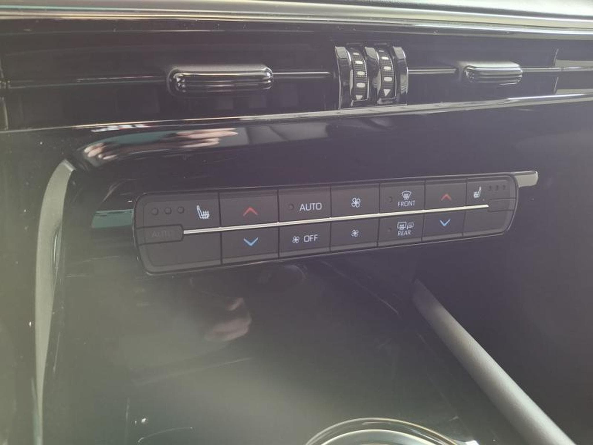 Toyota Mirai PREMIUM (2025) - Photo 19