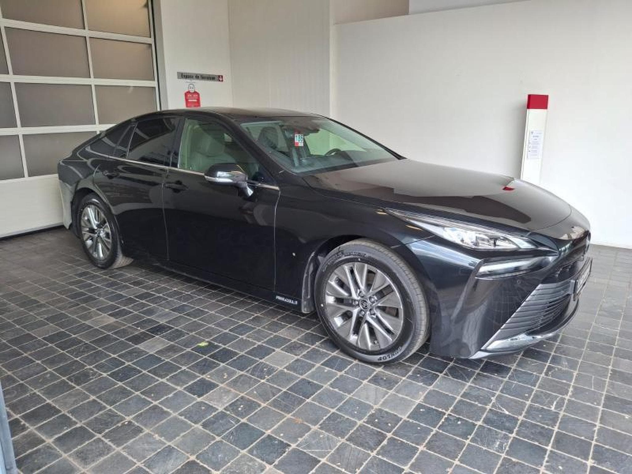 Toyota Mirai PREMIUM (2025) - Photo 5