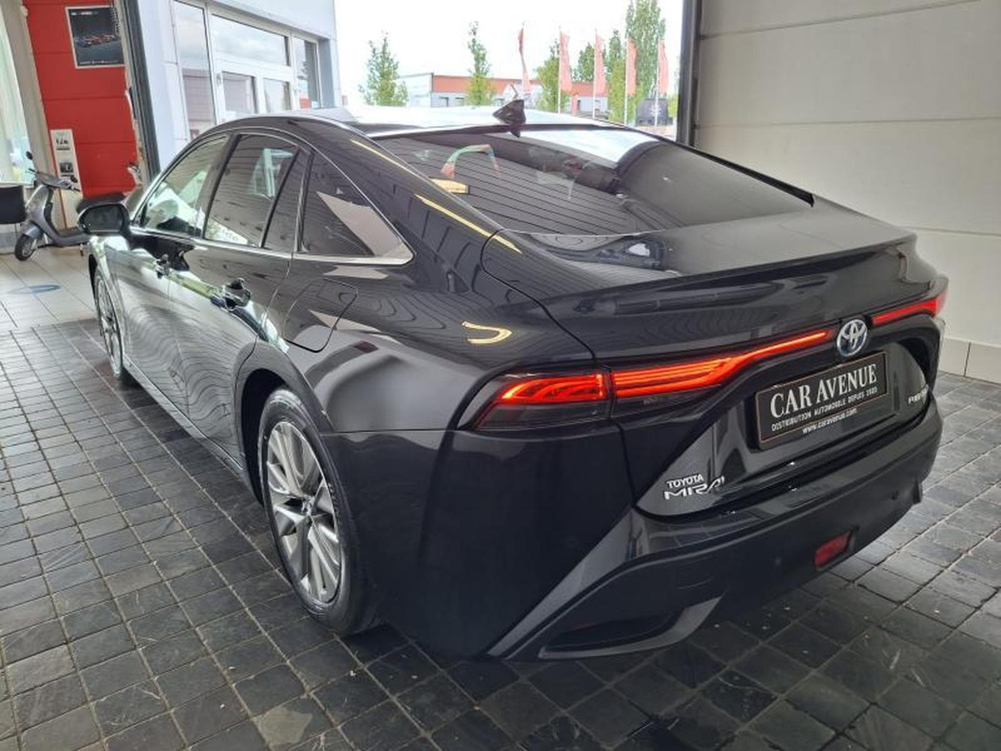 Toyota Mirai PREMIUM (2025) - Photo 9